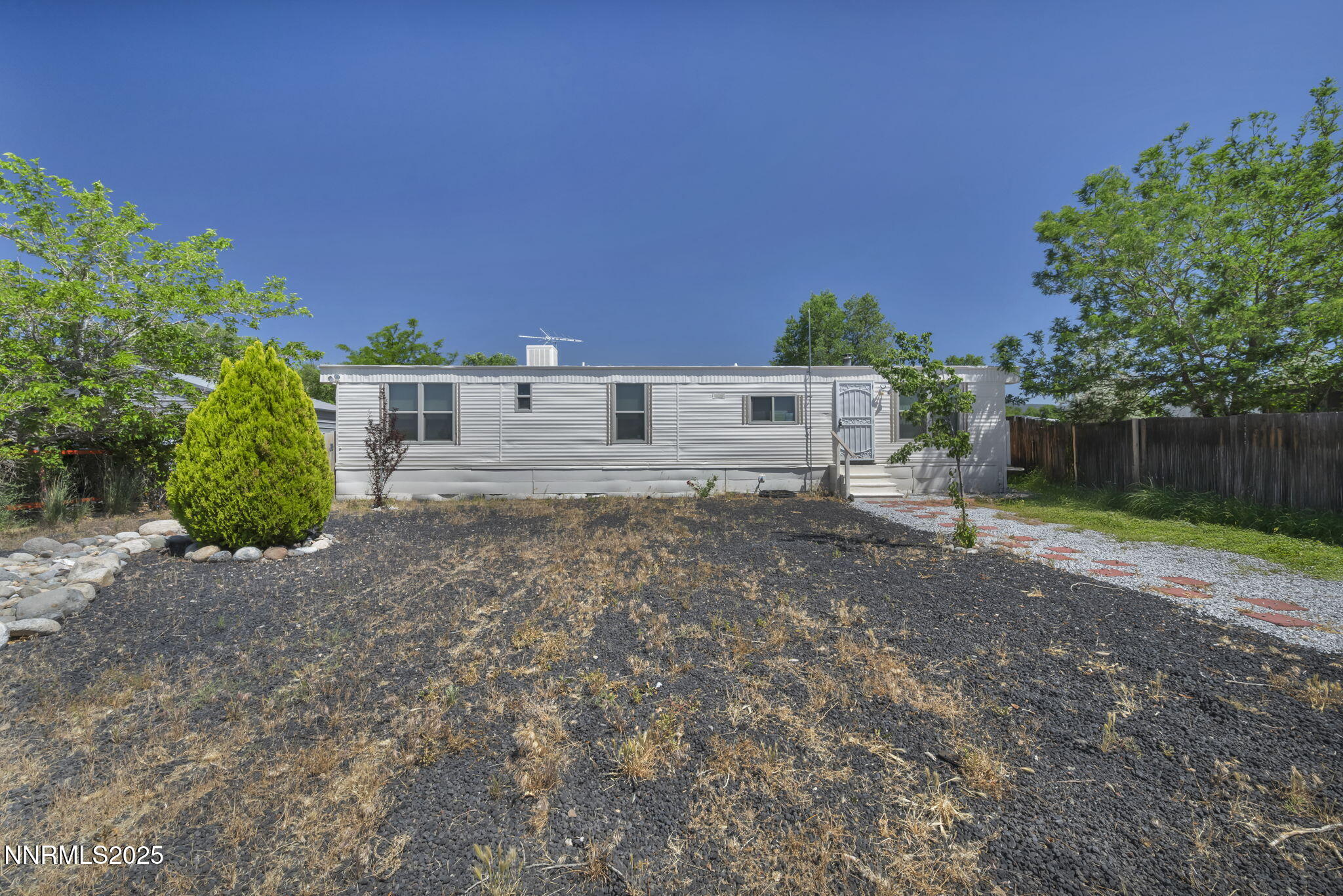 4-web-or-mls-280-pisces-cir