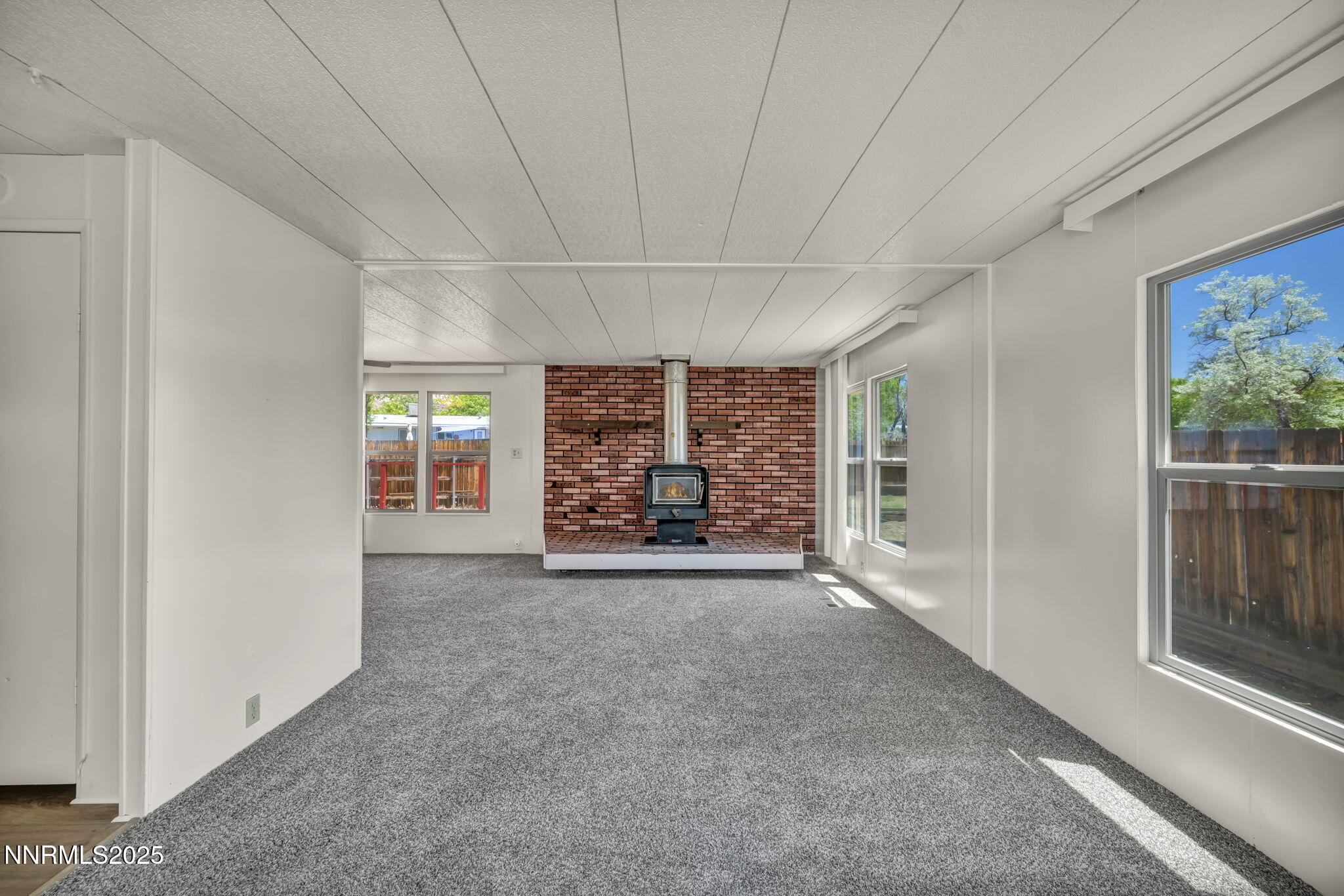 25-web-or-mls-280-pisces-cir