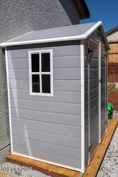 19 Storage Bldg included