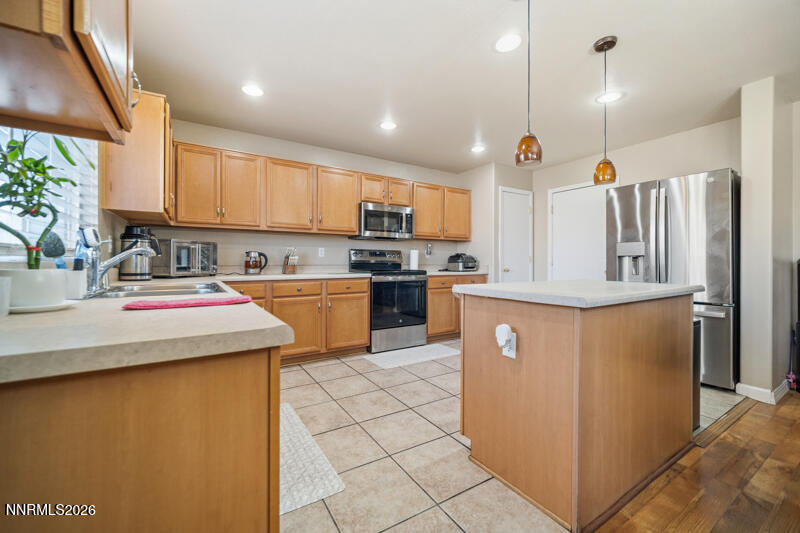 8740 Winding Creek Drive (8 of 24)