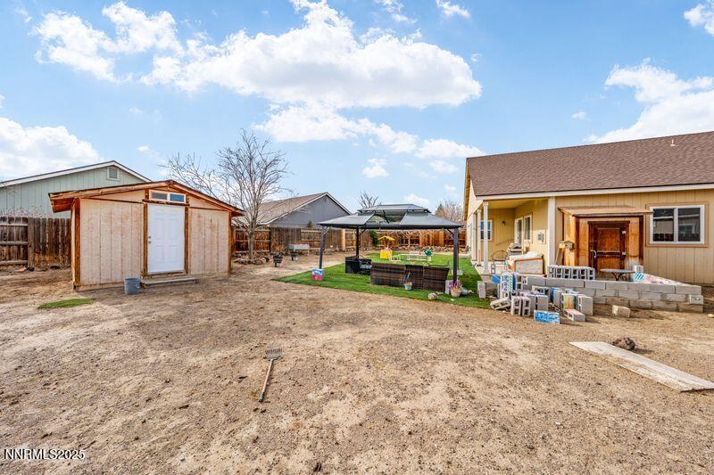 Canary - backyard with shed
