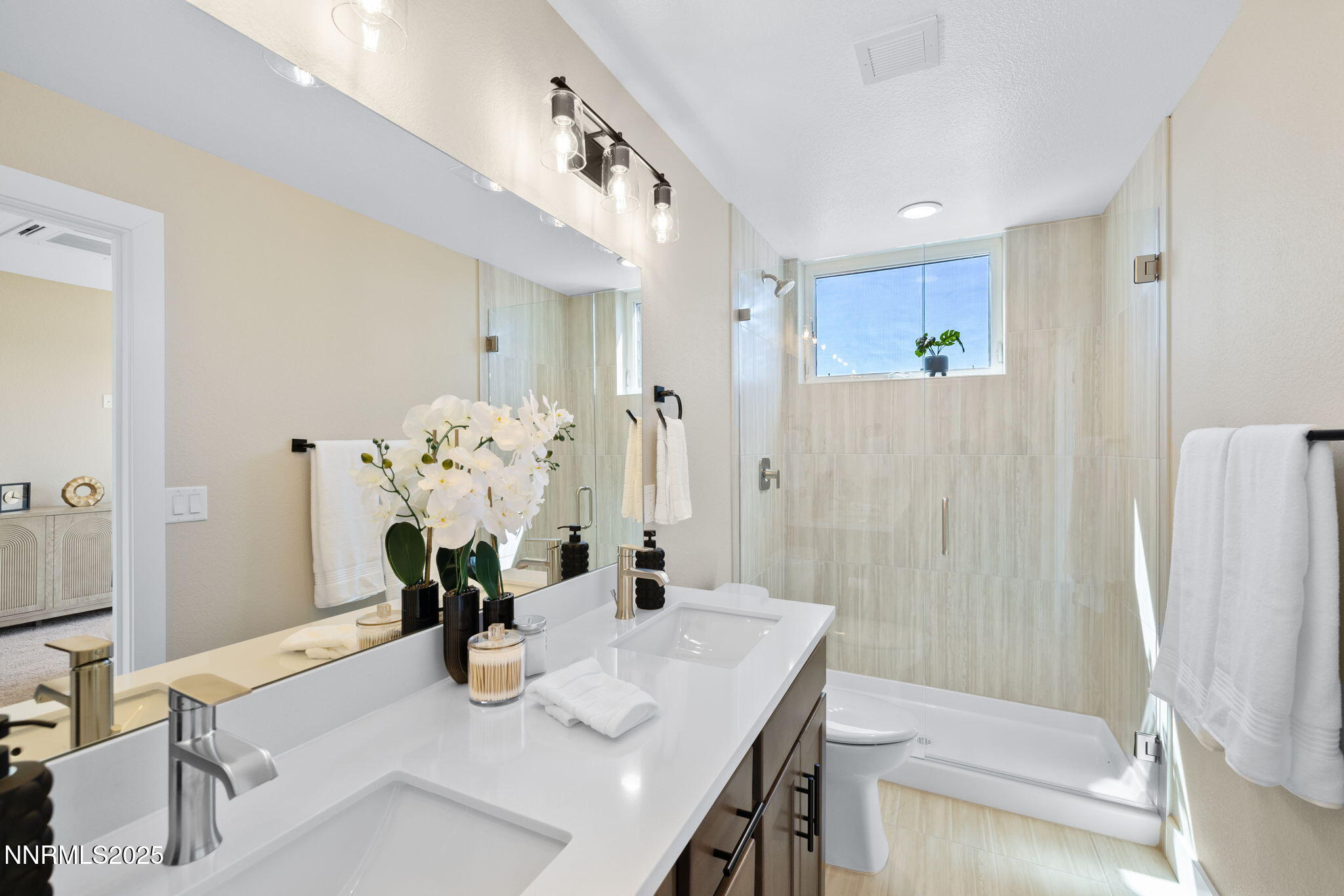 23- Plan C or D Dbl Vanity Bath & Shower