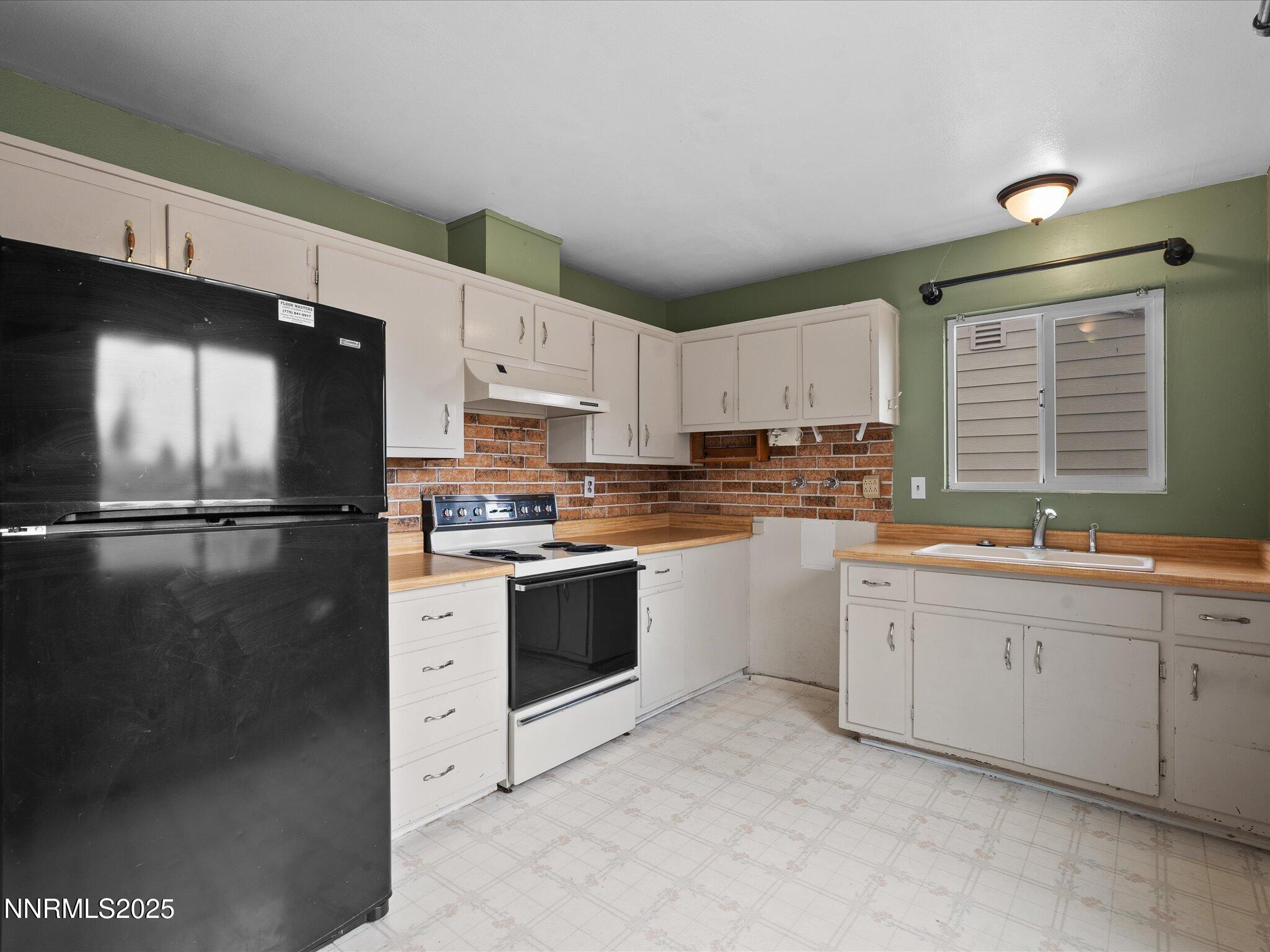 09-7580 Yorkshire Dr-108