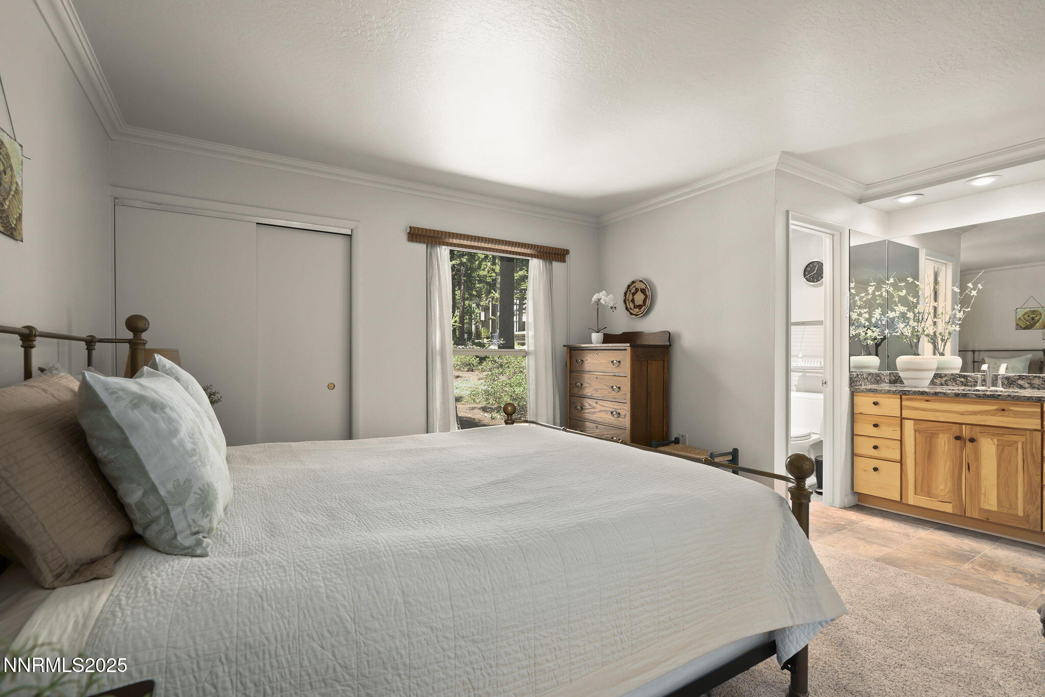 14-web-or-mls-A7409947