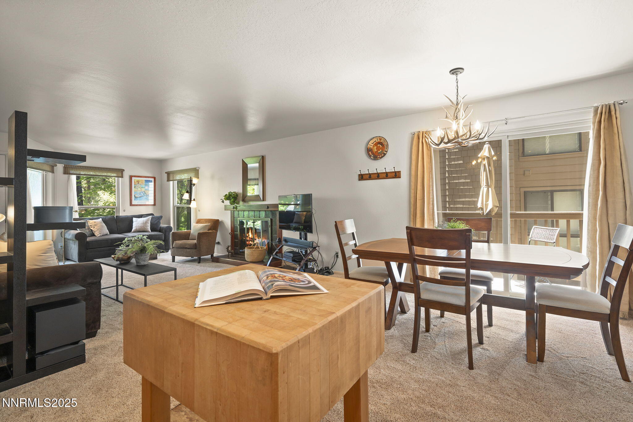 12-web-or-mls-A7409924