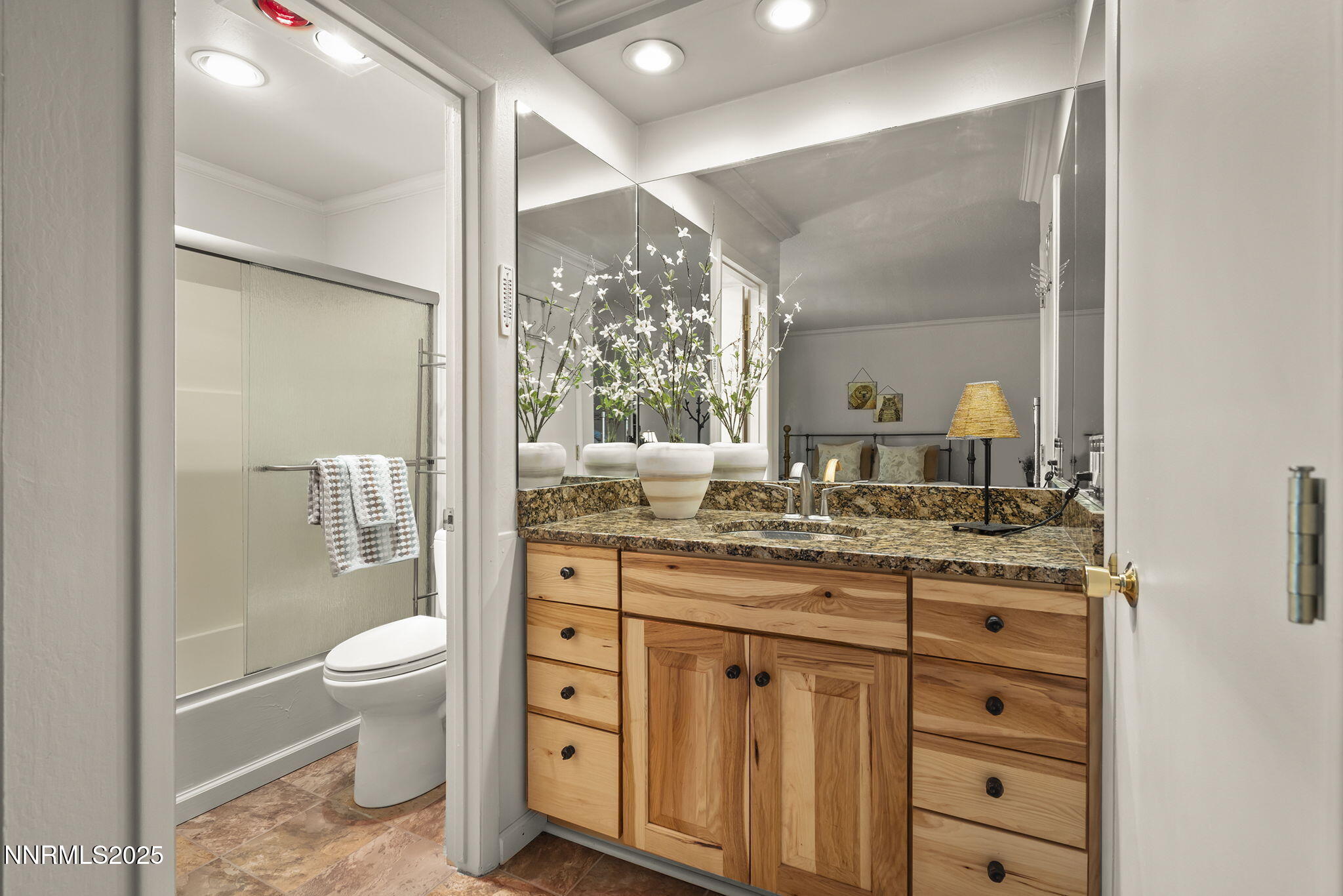 15-web-or-mls-A7409952