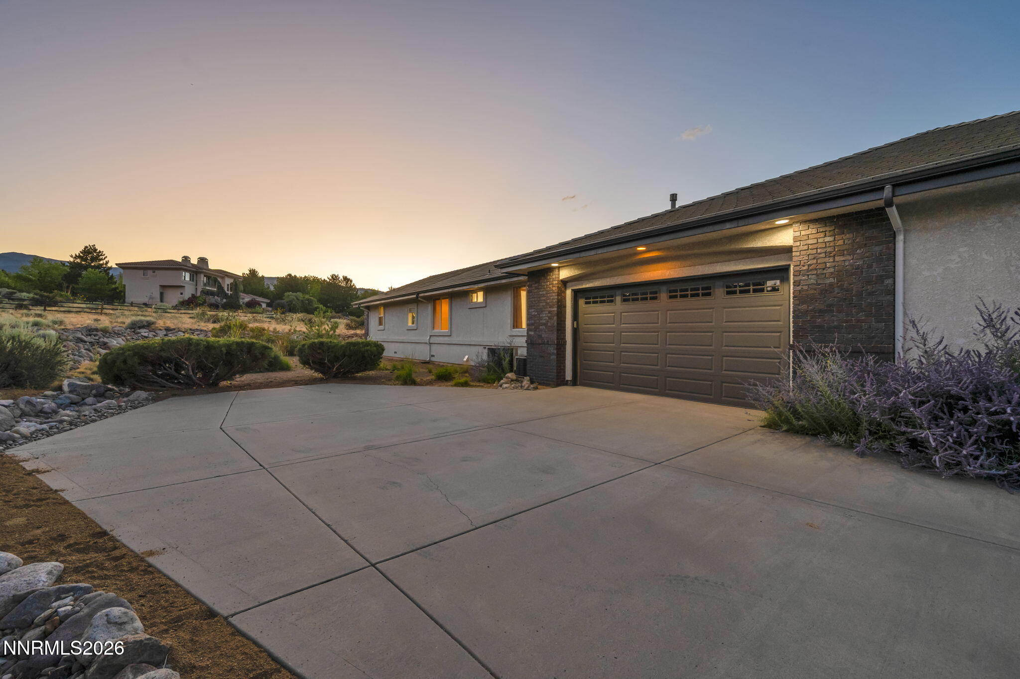 5-web-or-mls-14255-black-eagle-ct