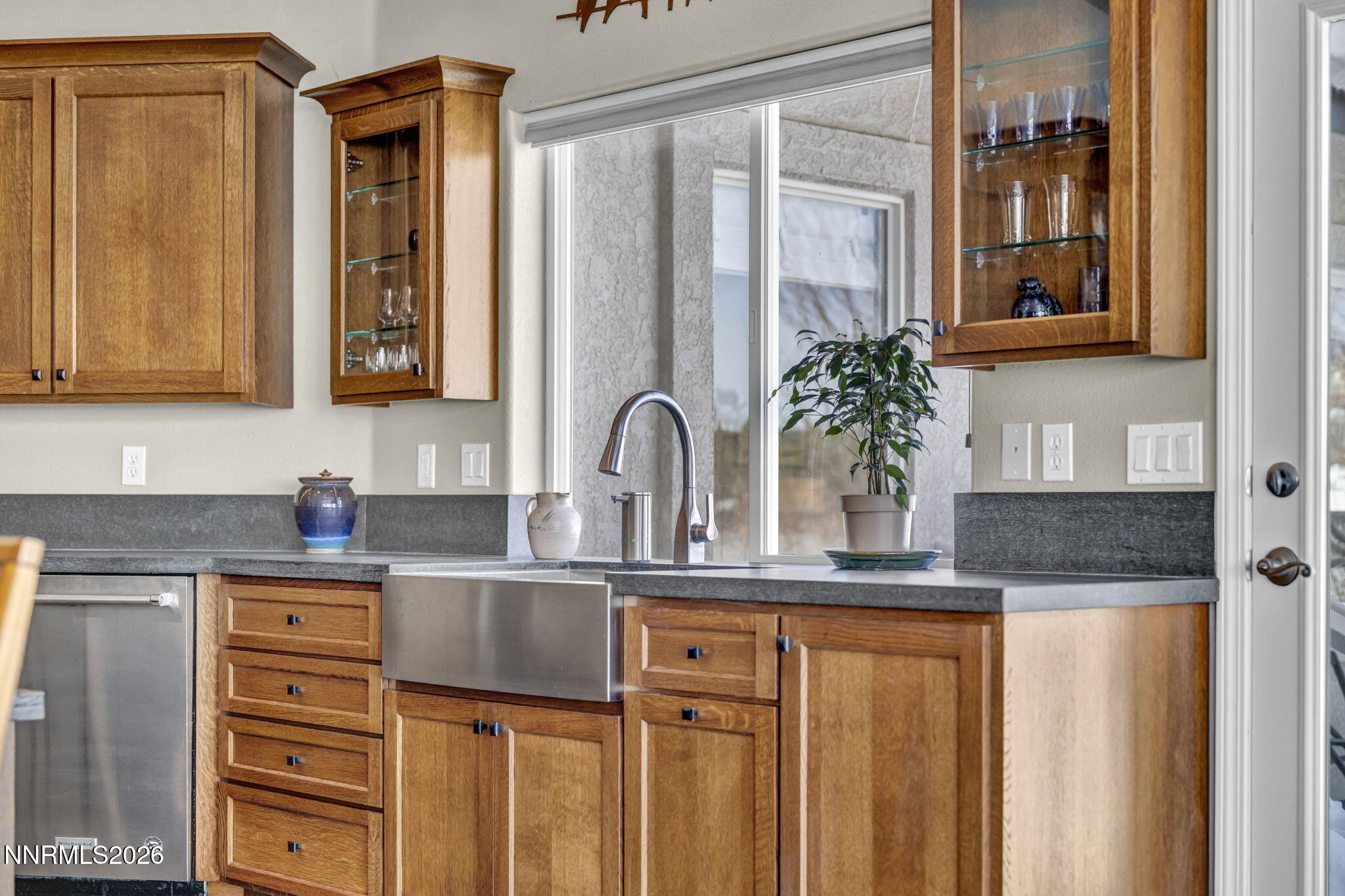 61-web-or-mls-14255-black-eagle-ct