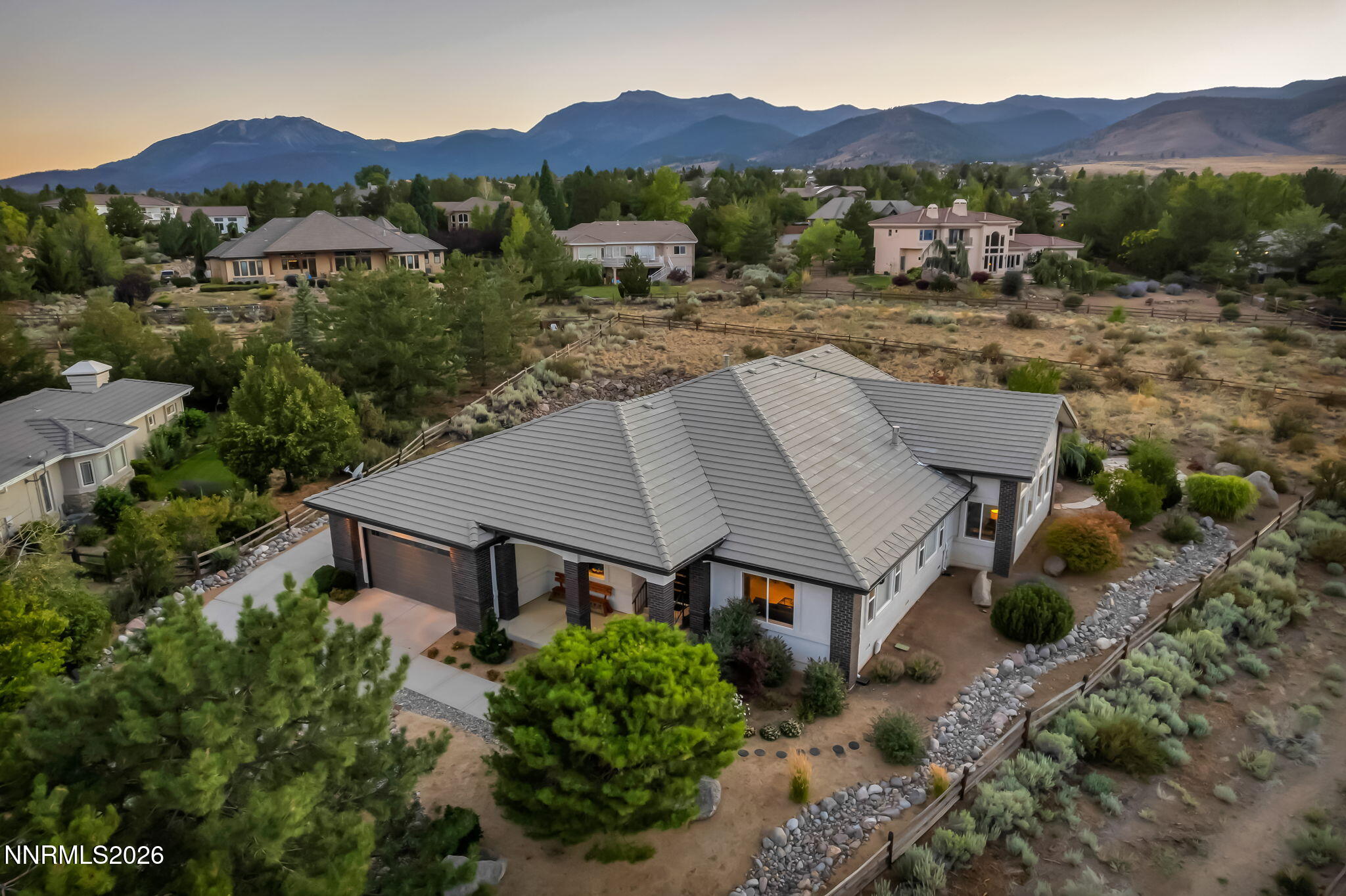 35-web-or-mls-14255-black-eagle-ct