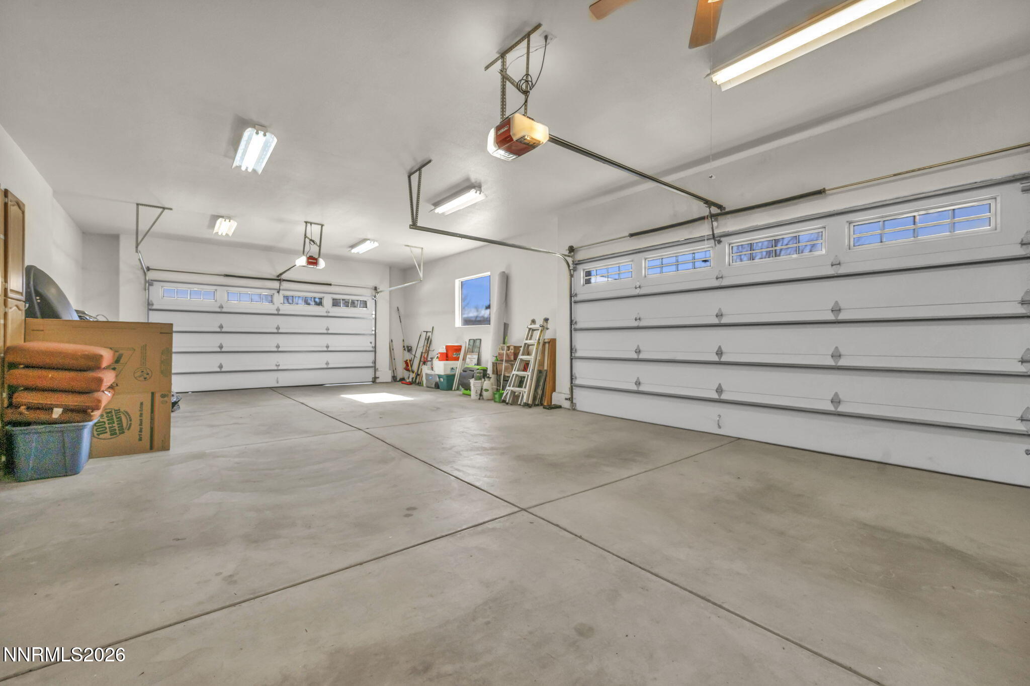 104-web-or-mls-14255-black-eagle-ct