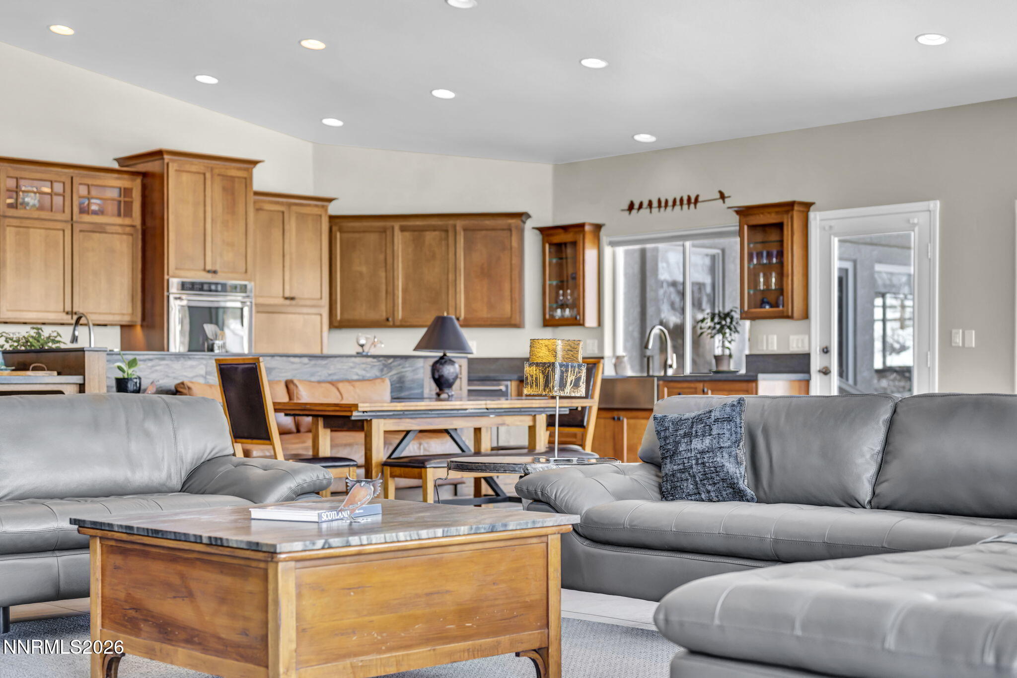 63-web-or-mls-14255-black-eagle-ct