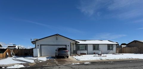 280 N Sandia Drive na Fernley NV 89408