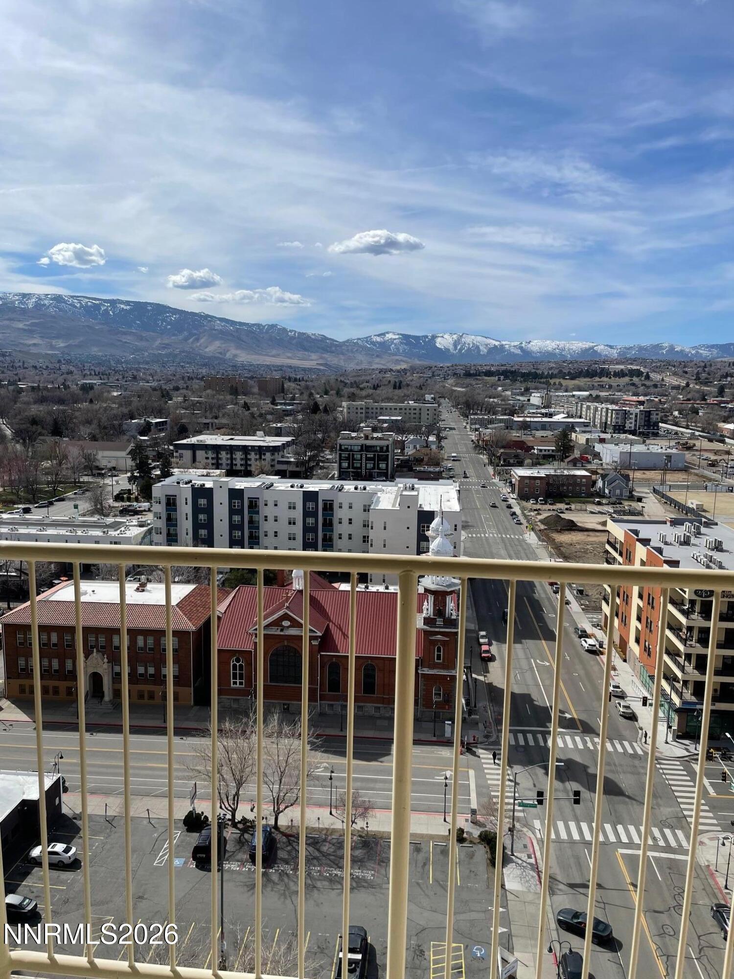 200 W 2nd st, view mountain