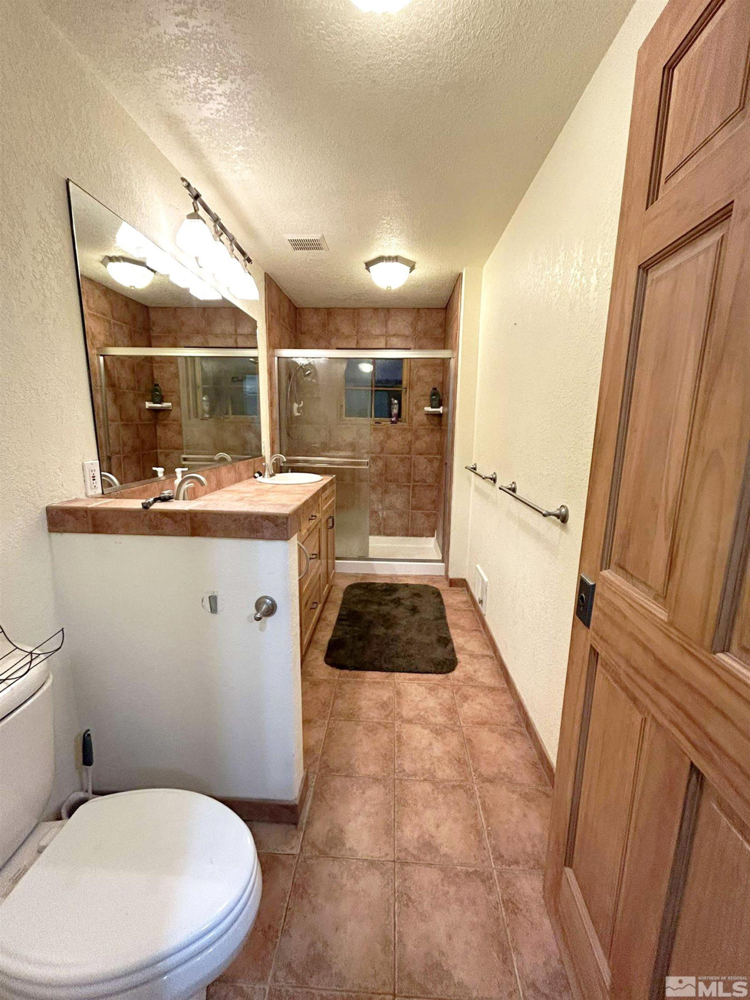 master bath upstairs