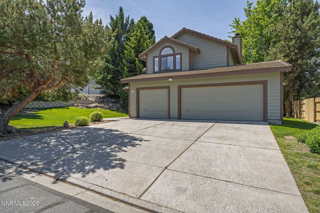 Photo of 3320 Thornhill Drive, Reno, NV 89509 (MLS # 260005964)
