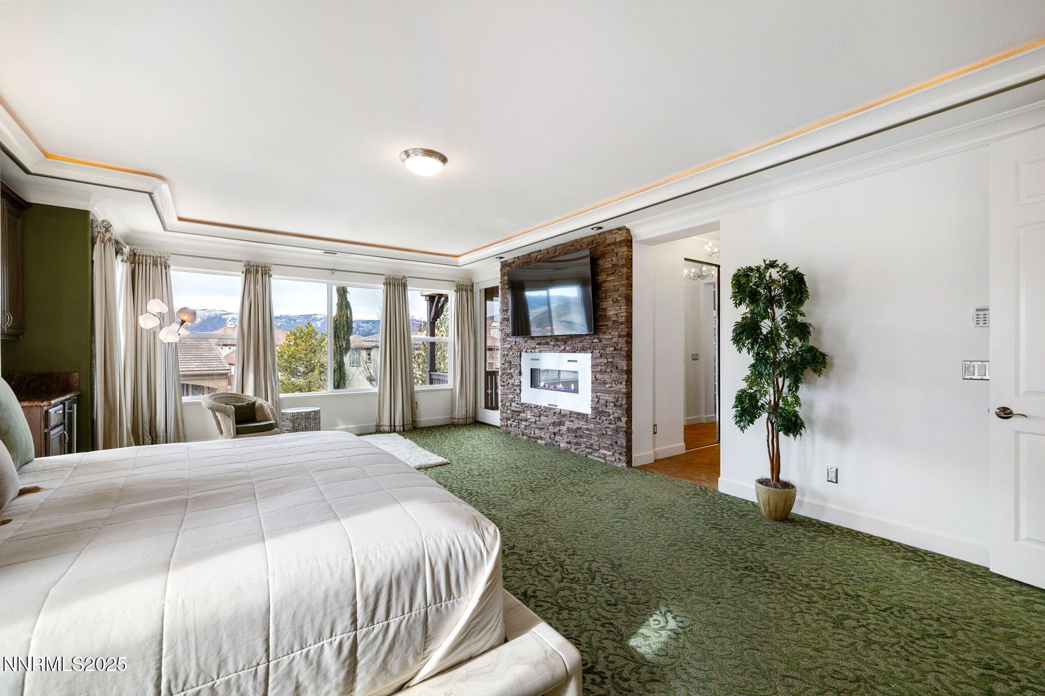 45-primary bedroom 4