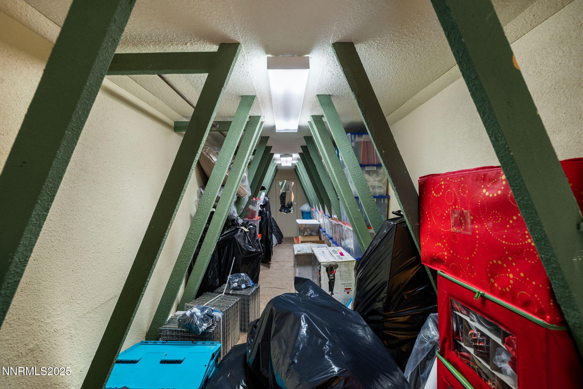 69-Loft storage