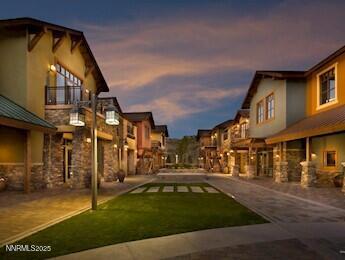 somersett-town-square