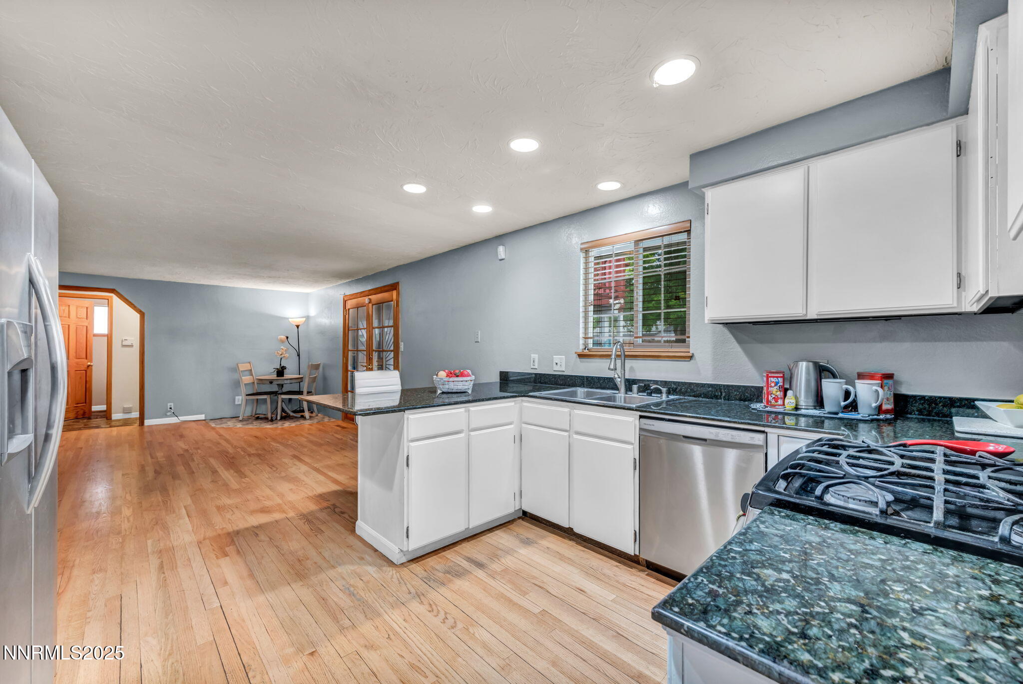 33-web-or-mls-2925-s-escondido-ct