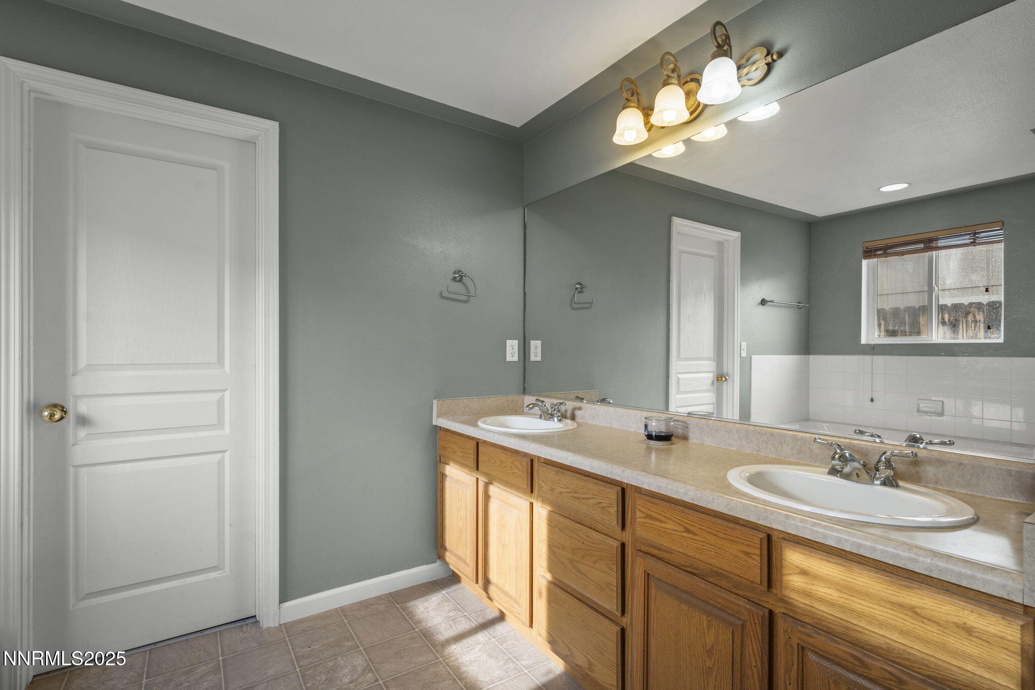 22-web-or-mls-_DSC9448