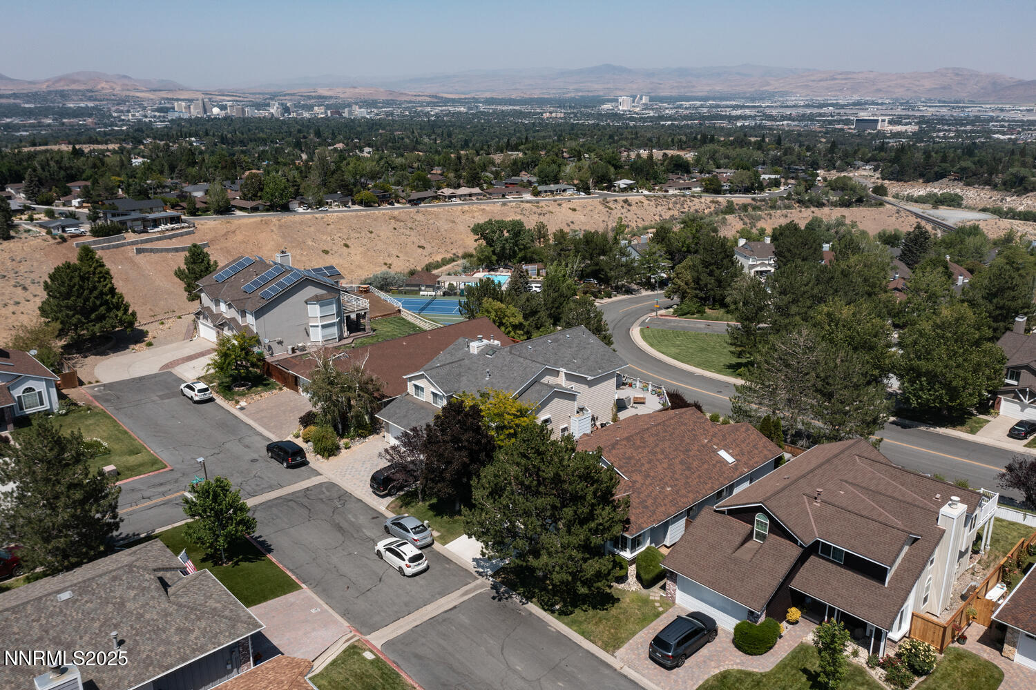 2240 Silver Ridge Dr Reno NV-large-033-0
