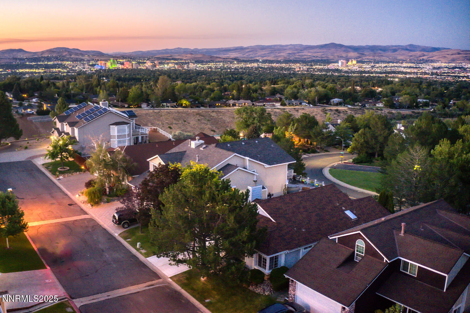 2240 Silver Ridge Dr Reno NV-large-045-0