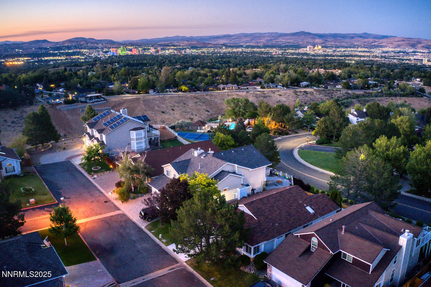2240 Silver Ridge Dr Reno NV-large-046-0