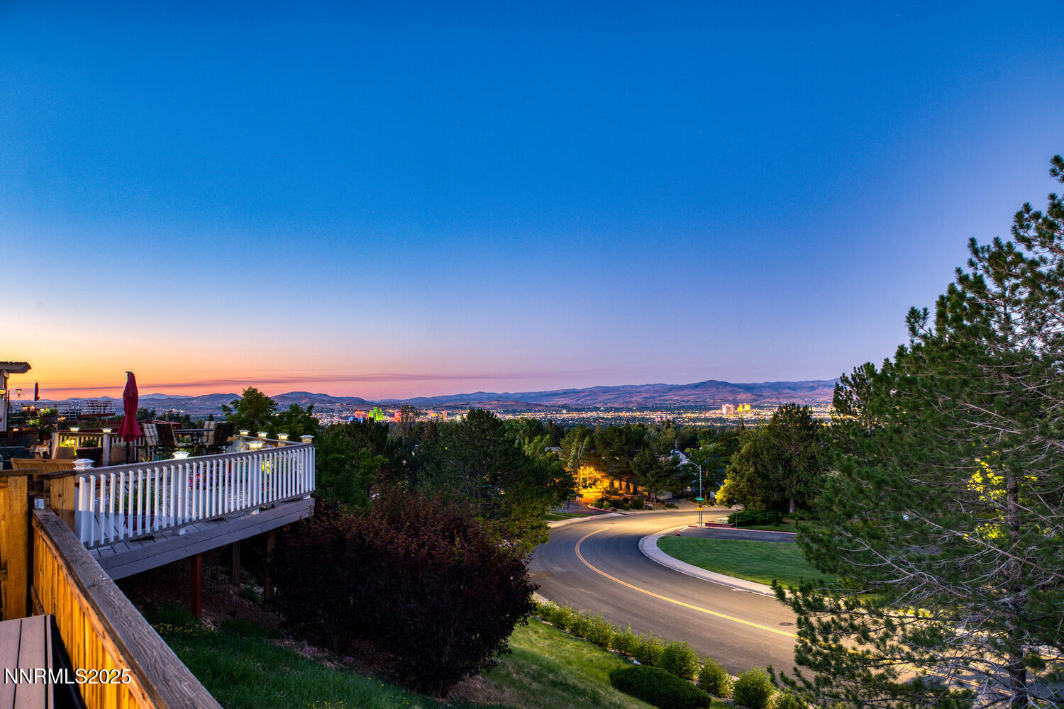 2240 Silver Ridge Dr Reno NV-large-052-0