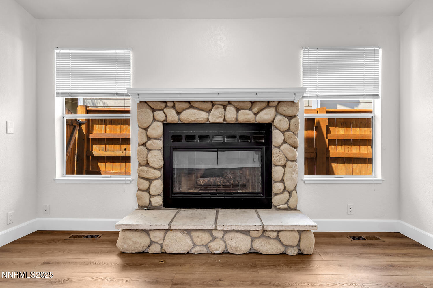 2240 Silver Ridge Dr Reno NV-large-018-0