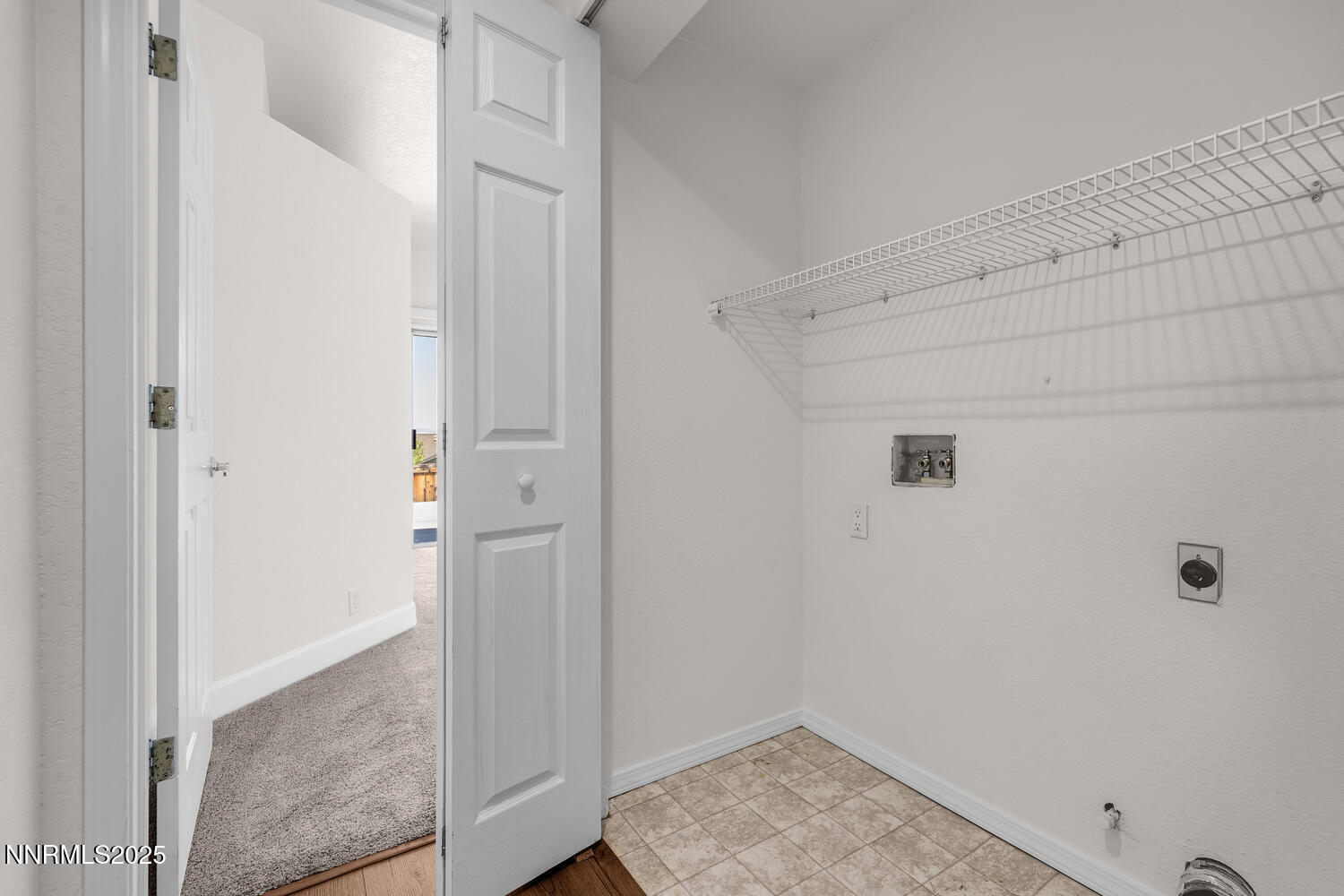 2240 Silver Ridge Dr Reno NV-large-022-0