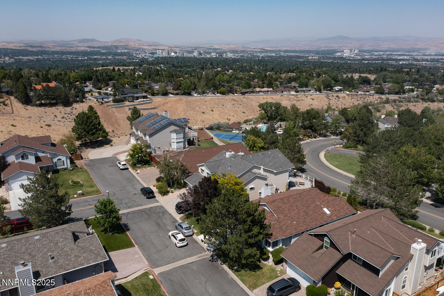 2240 Silver Ridge Dr Reno NV-large-034-0