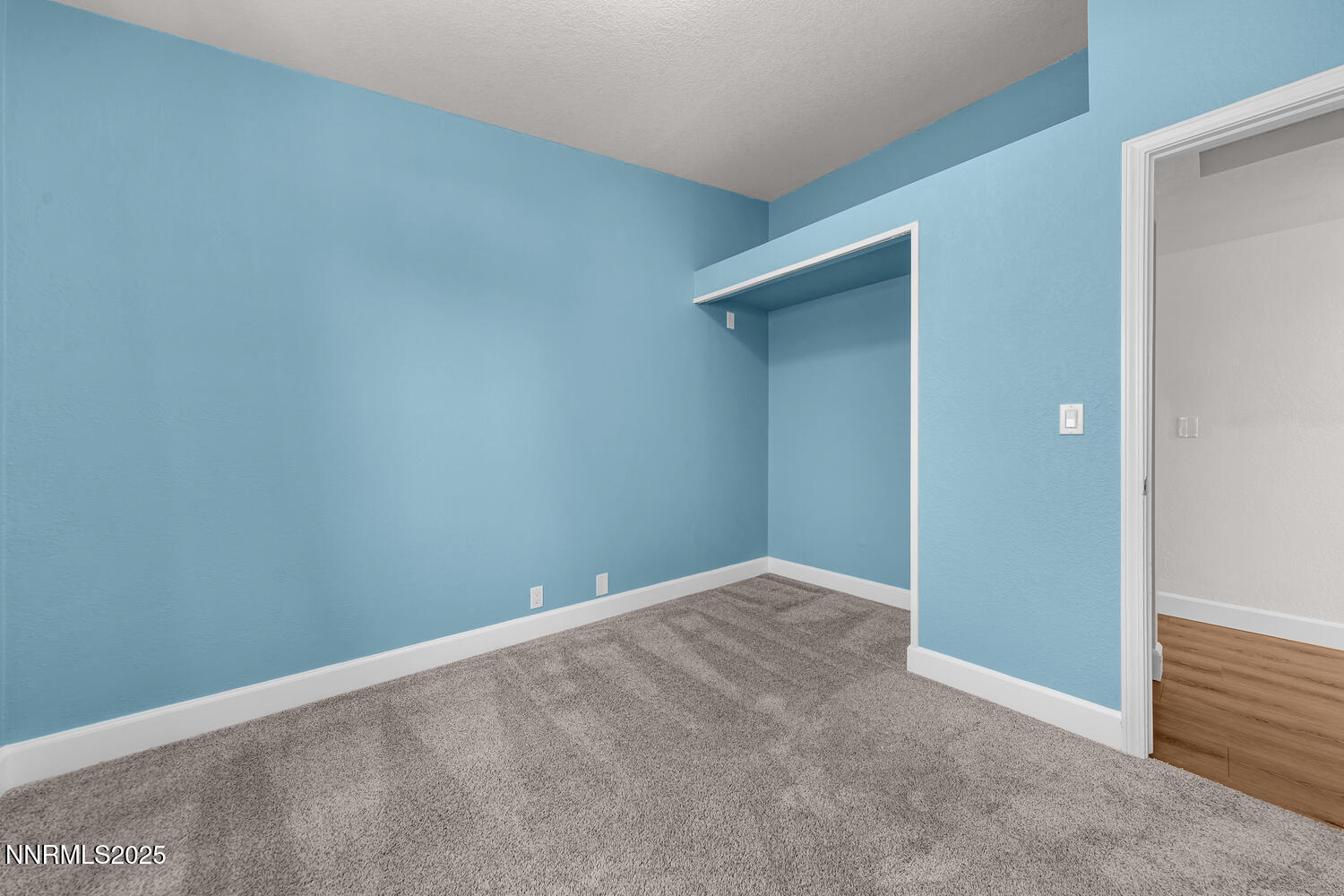 2240 Silver Ridge Dr Reno NV-large-029-0