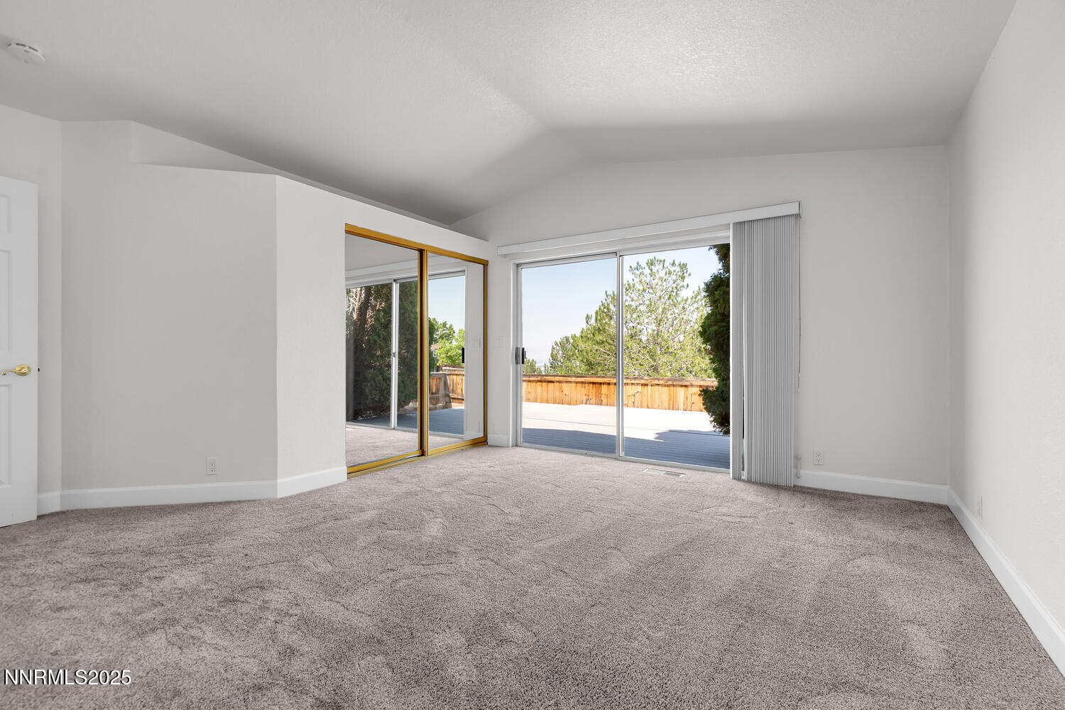 2240 Silver Ridge Dr Reno NV-large-021-0