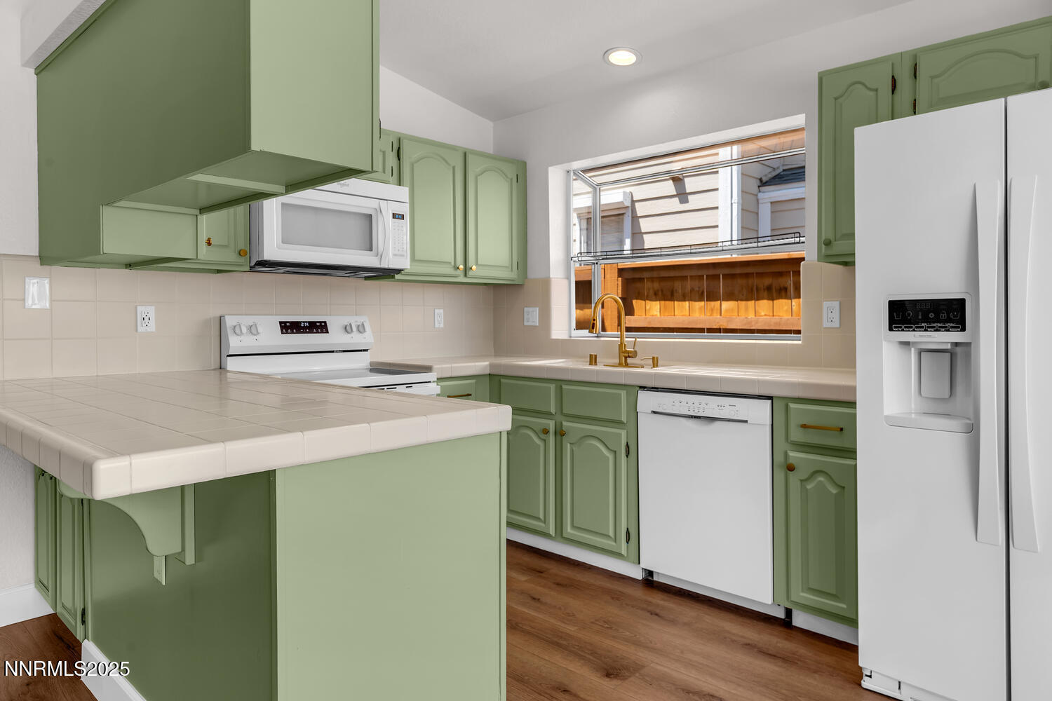 2240 Silver Ridge Dr Reno NV-large-008-0