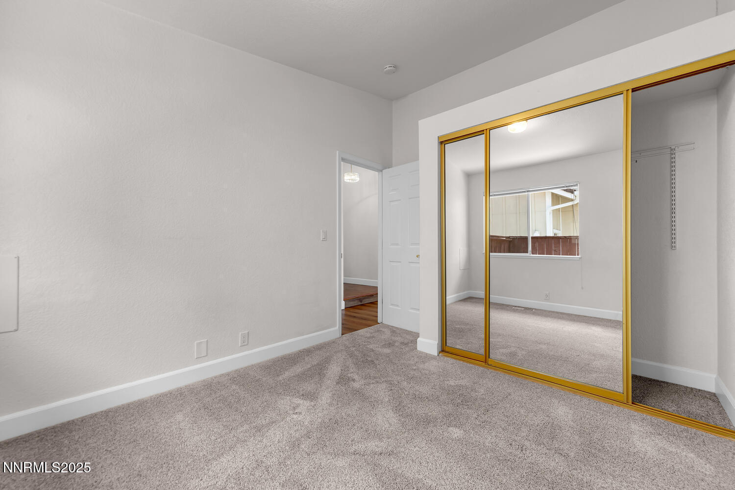 2240 Silver Ridge Dr Reno NV-large-026-0