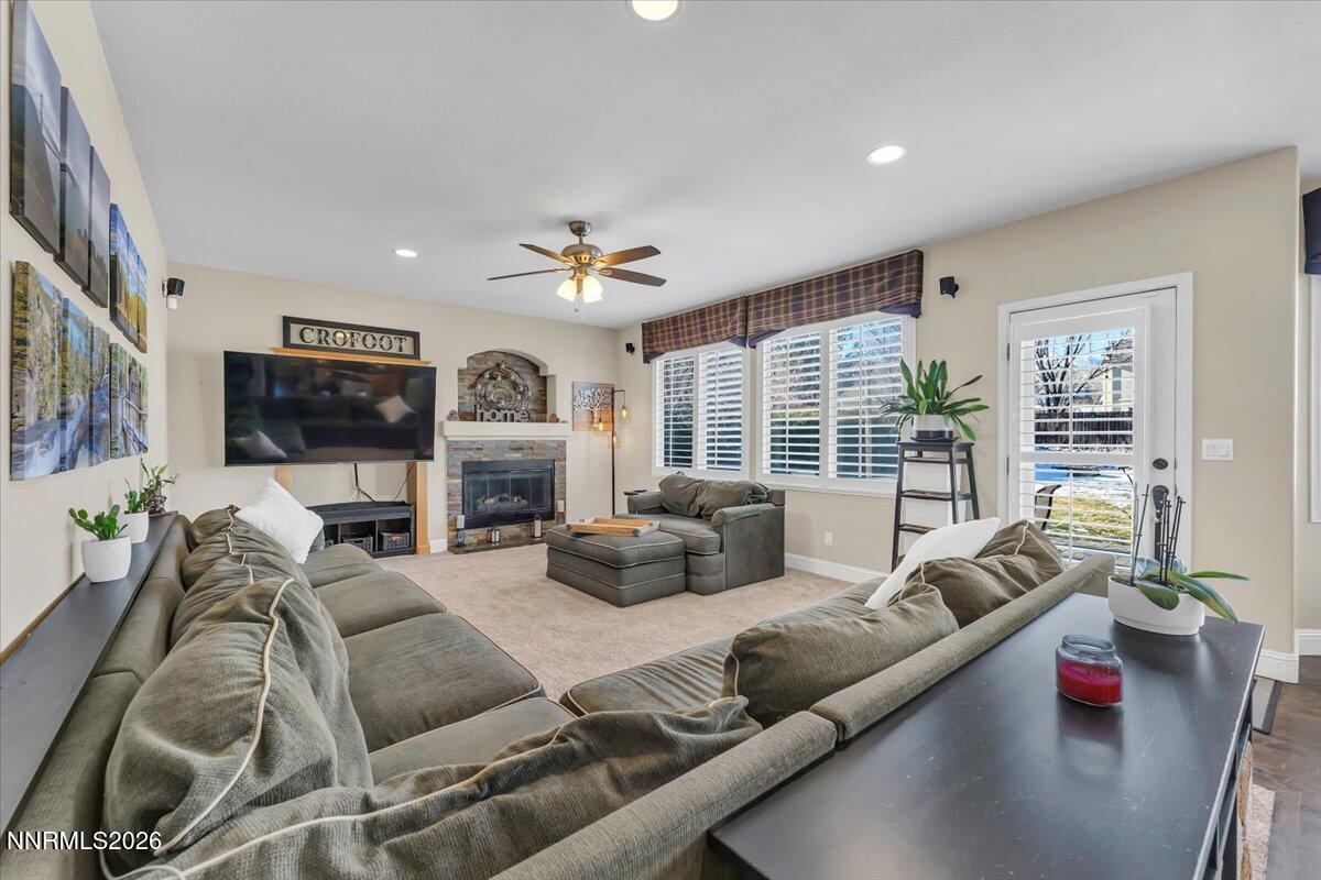 16-4535 Great Falls Loop Reno NV 89511 (