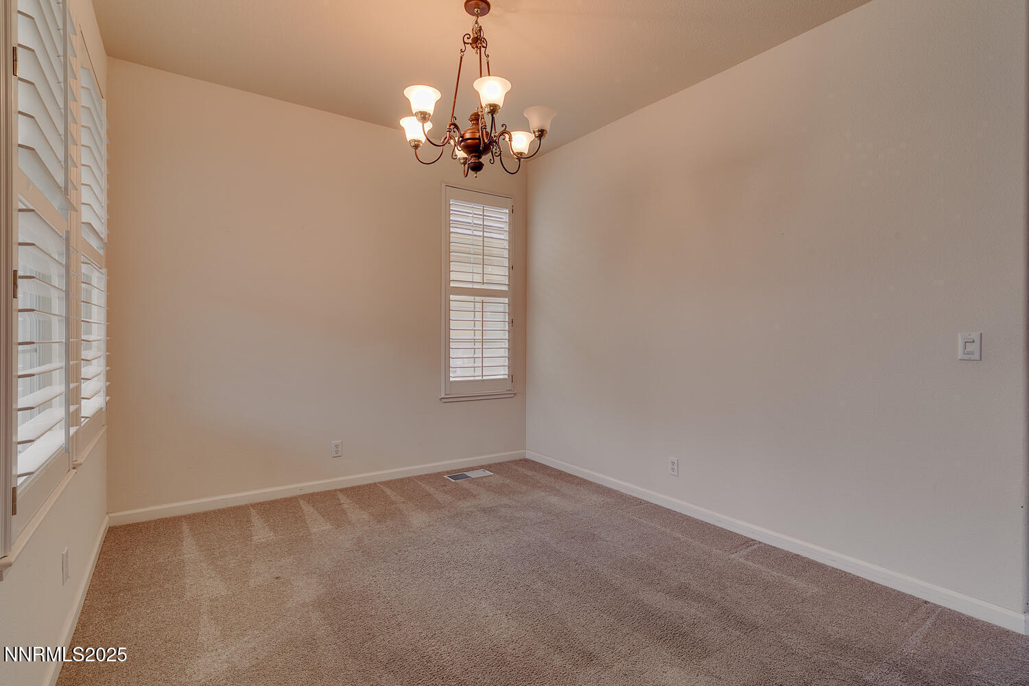 1150 Brookhollow Ln Reno NV-large-010-00