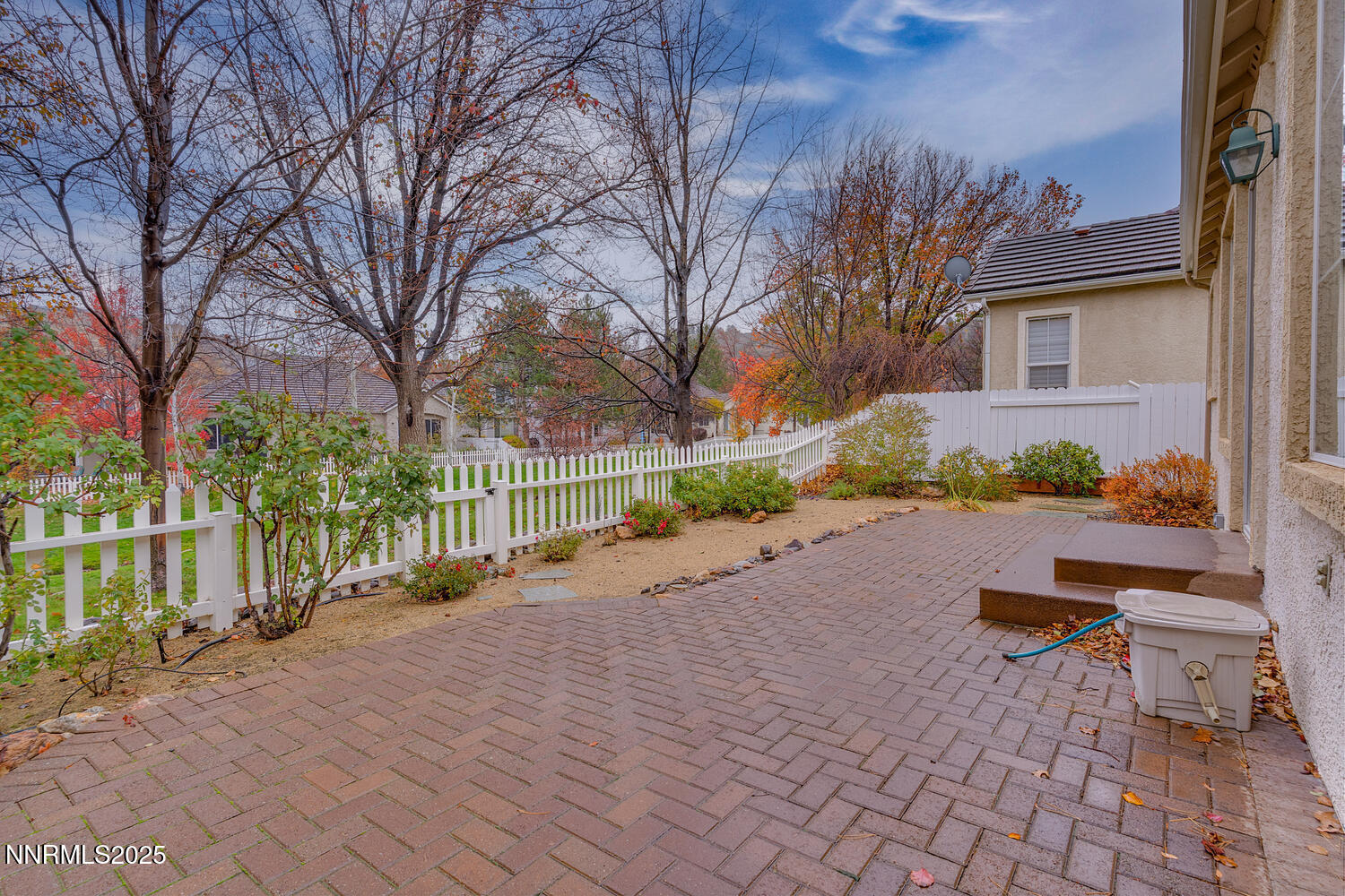 1150 Brookhollow Ln Reno NV-large-018-02