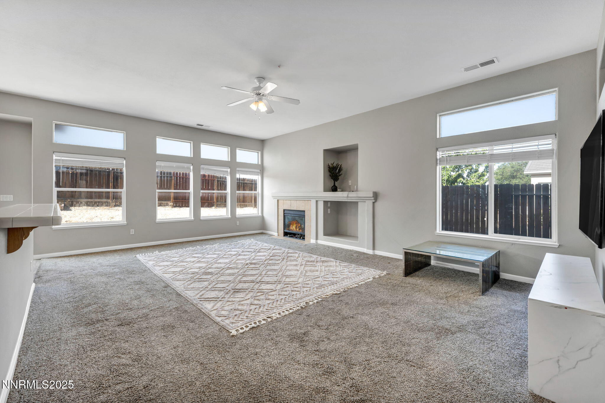 28-web-or-mls-908-jones-way (1)