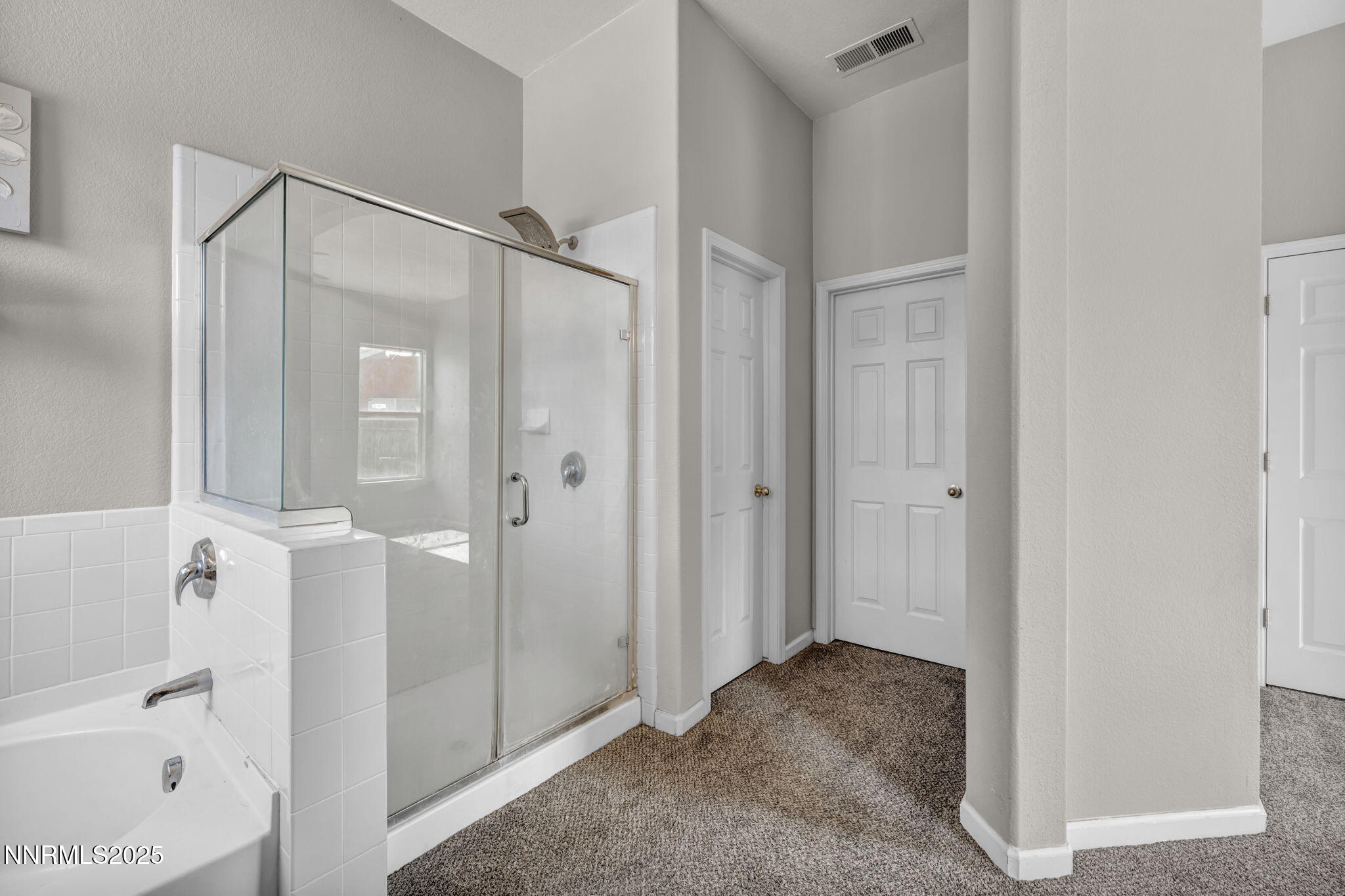 25-web-or-mls-908-jones-way (1)