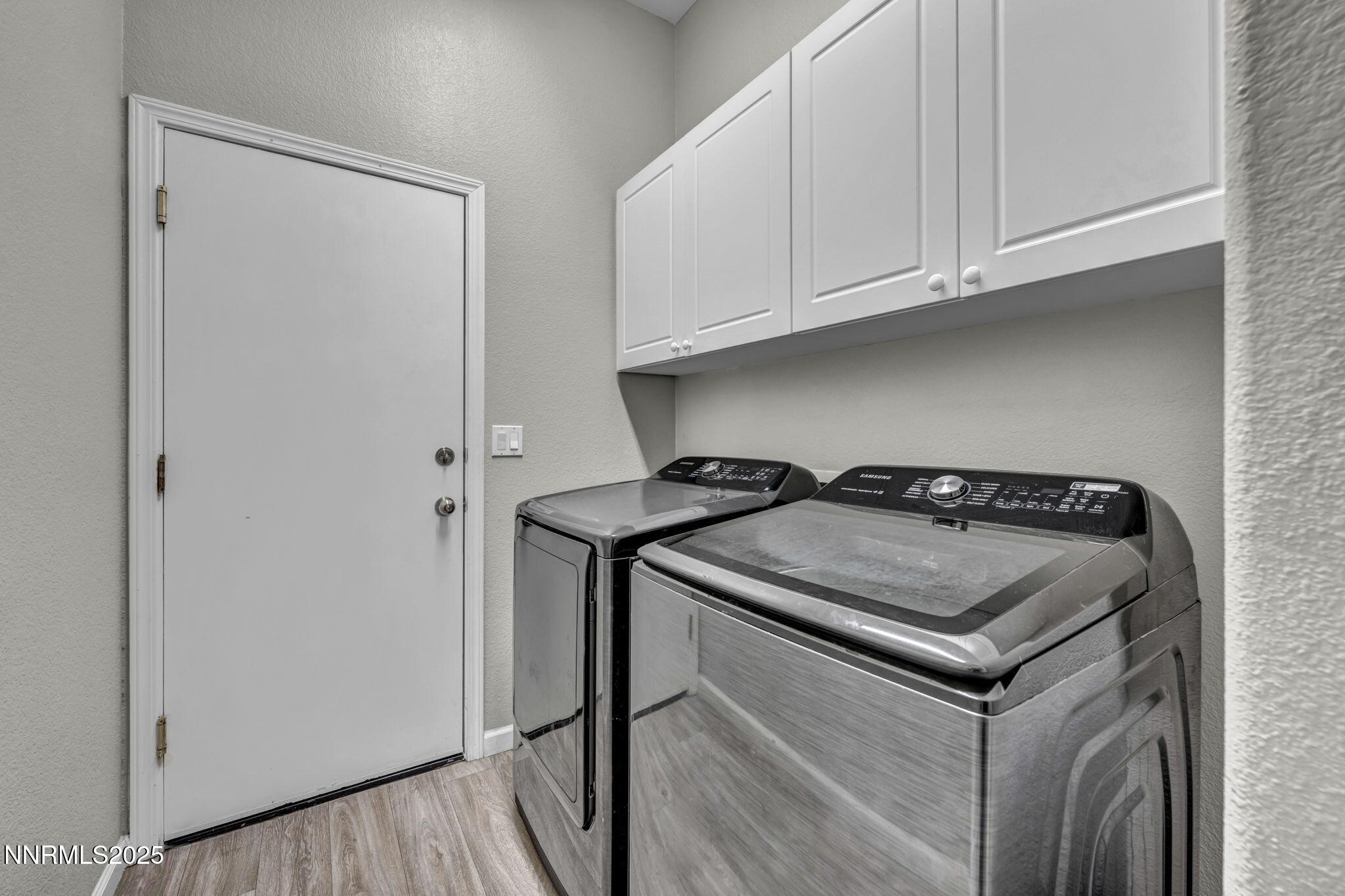 45-web-or-mls-908-jones-way