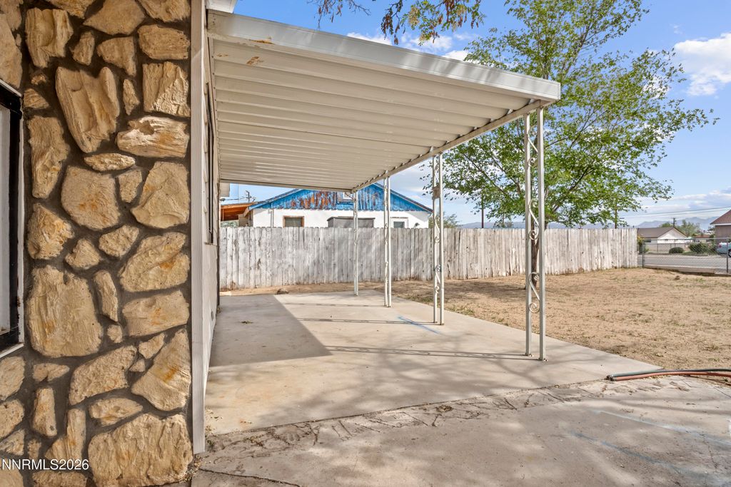 Photo of 885 I Street, Hawthorne, NV 89415 (MLS # 260004958)