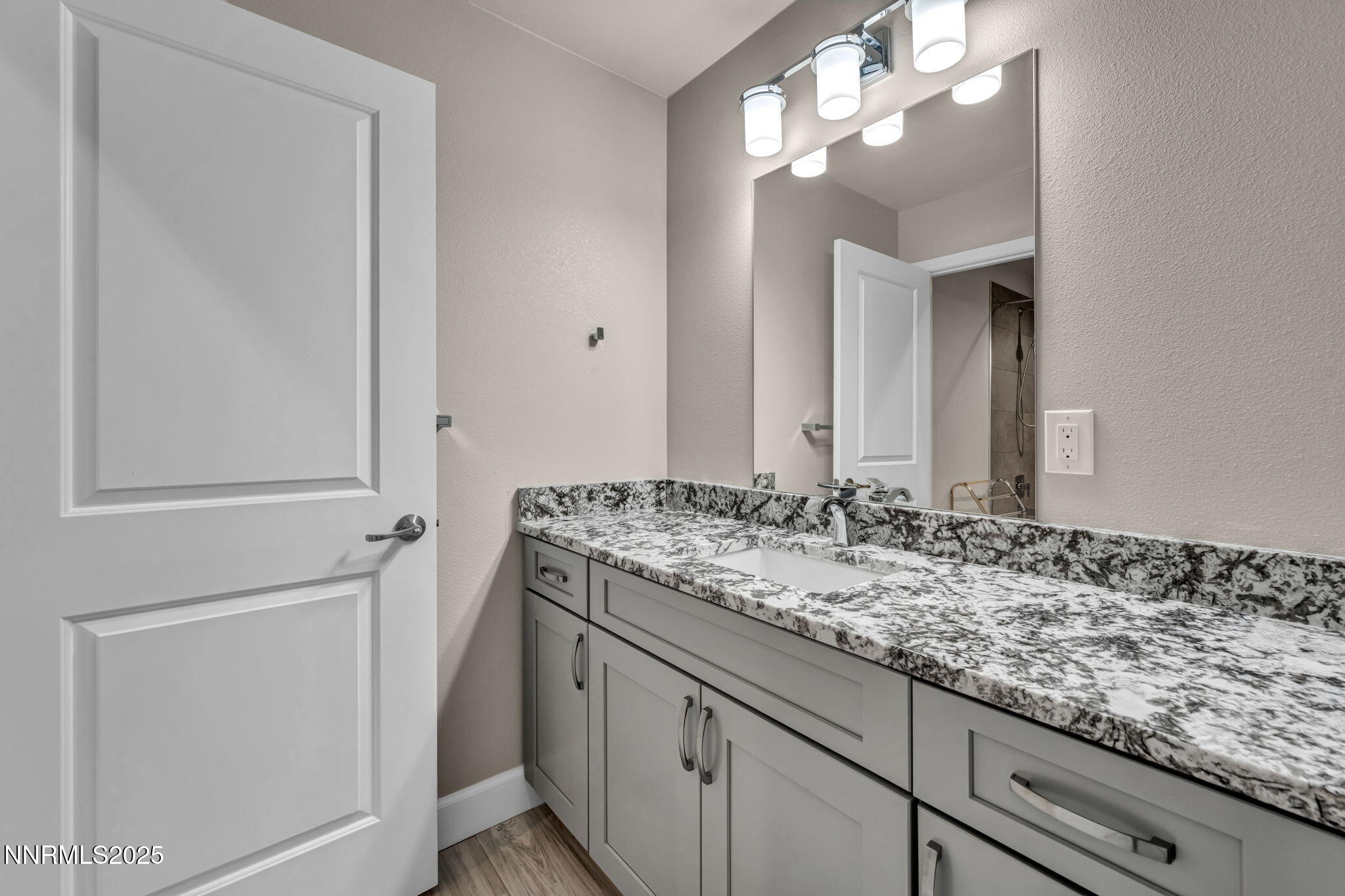 70-web-or-mls-6161-wycliffe-cir