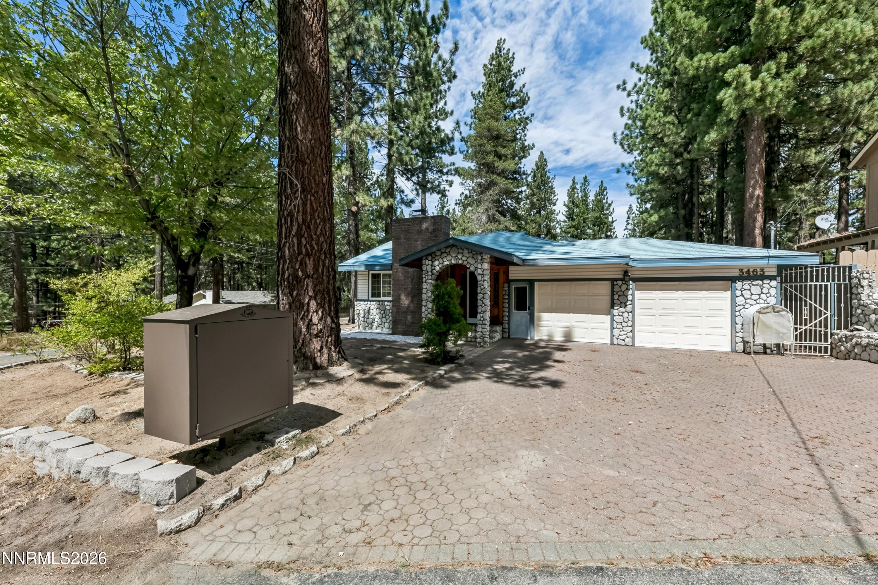 3463 Anne Street