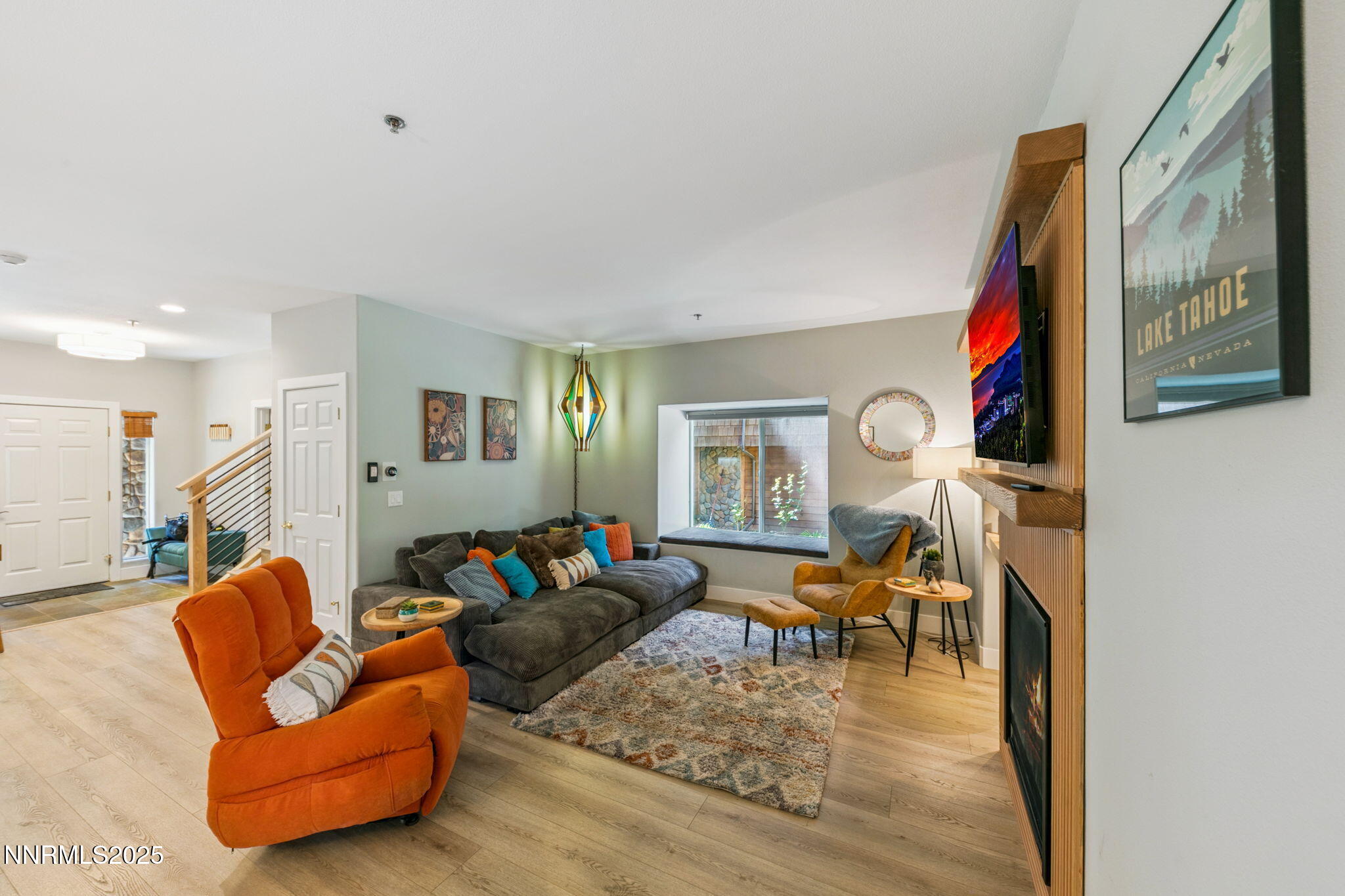 9-web-or-mls-120-country-club-dr-37