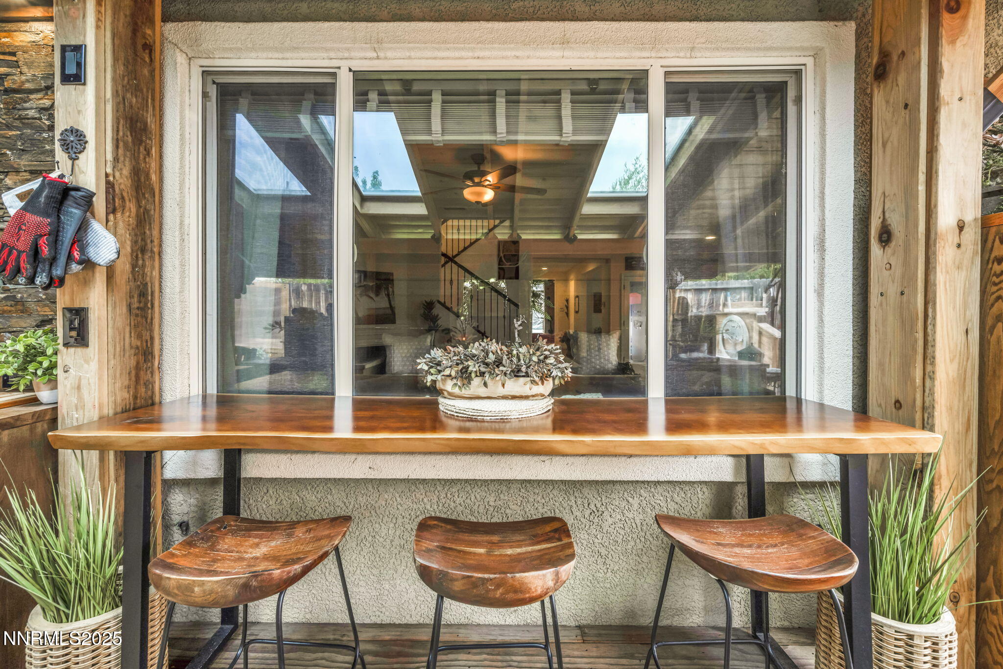 large-019a1788-4d1e-7329-8df4-27f66482f4