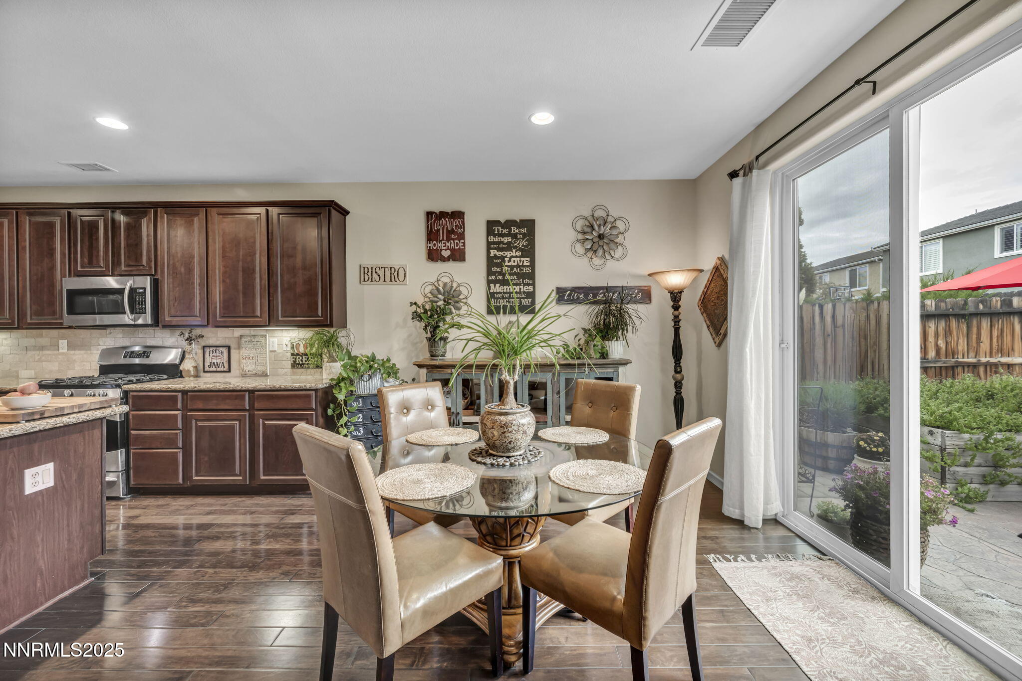 large-019a1788-575c-73b9-a5ba-80b721e0be