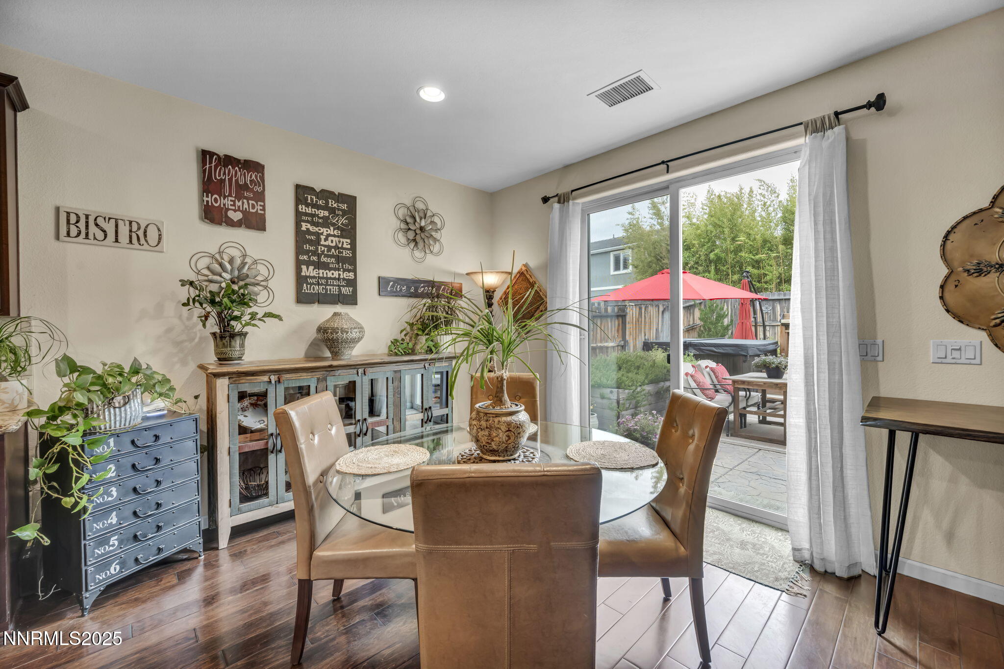 large-019a1788-570d-70cc-ba7a-6f969d0079