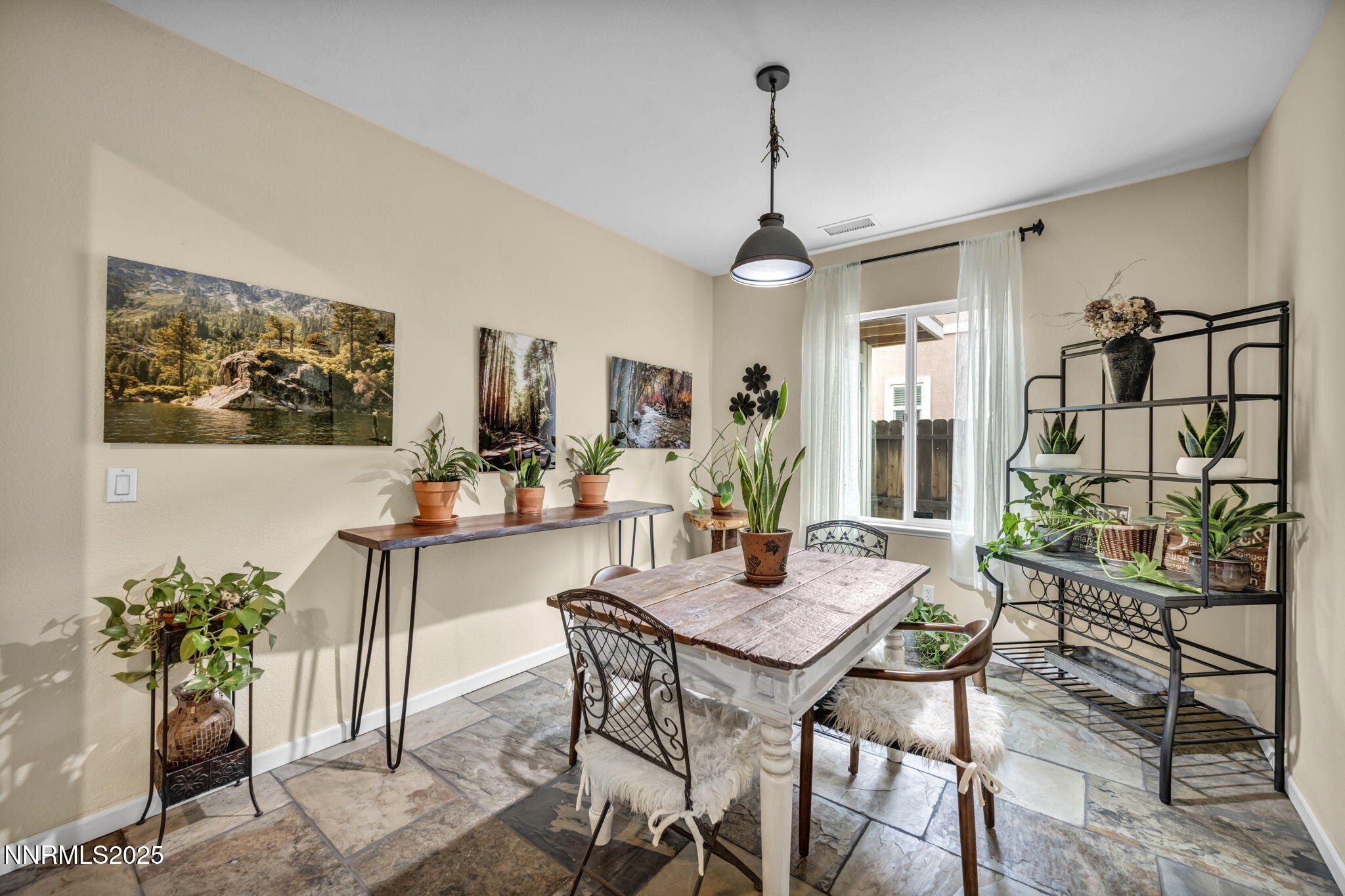 large-019a1788-5325-71b4-87e0-038096a0ba