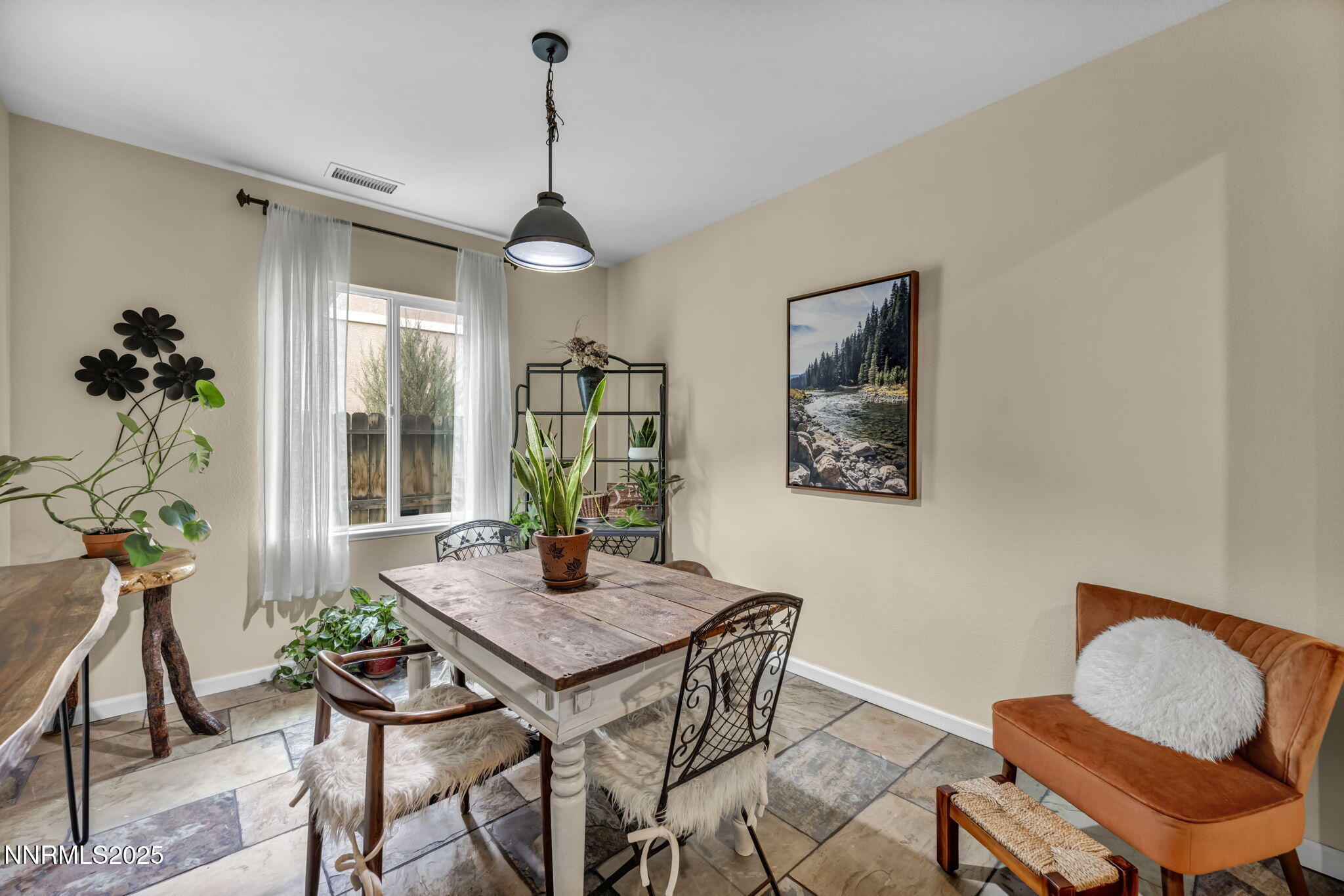 large-019a1788-52ec-7073-ae56-ed11400dbf